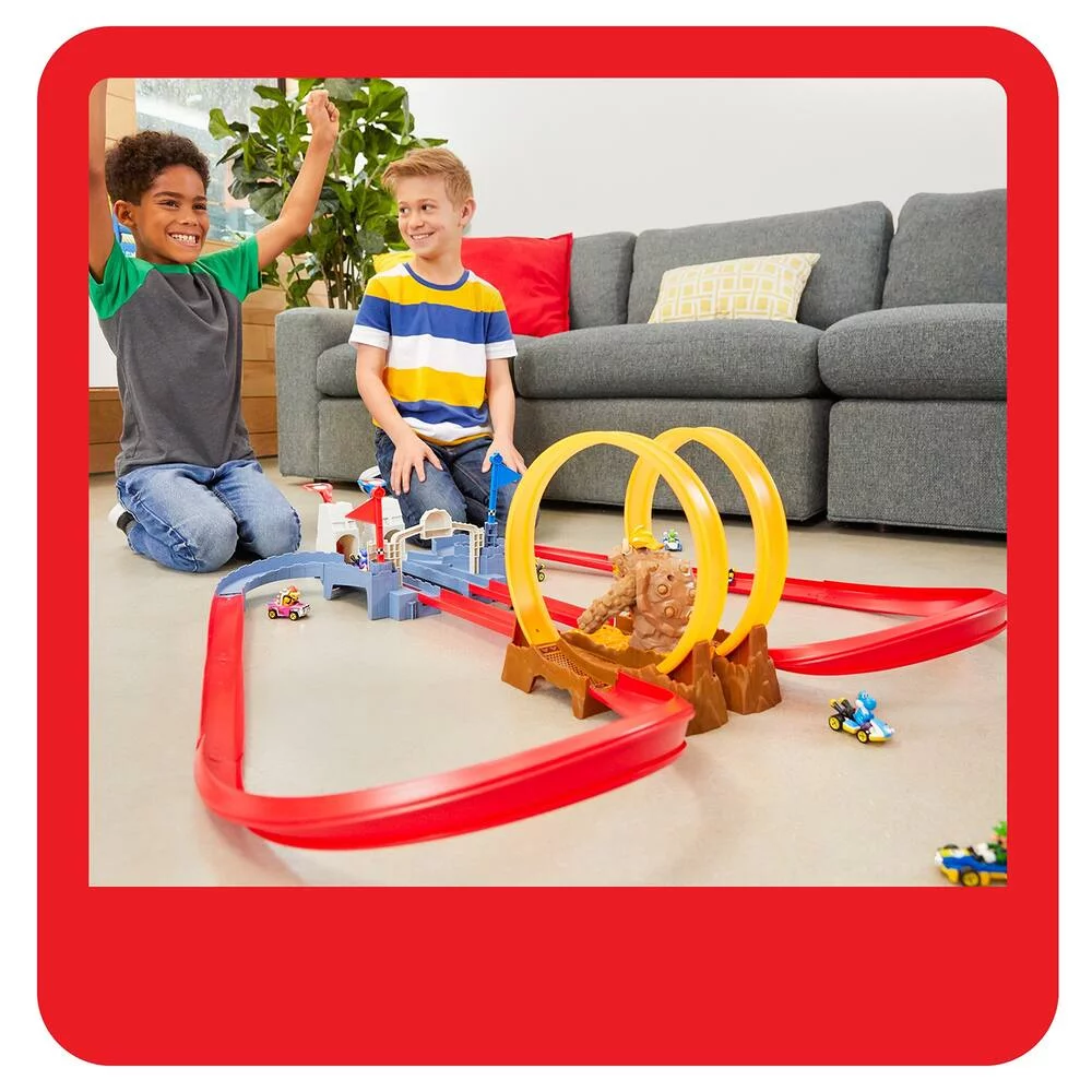 HOT WHEELS -  PISTE CHAOS AU CHATEAU DE BOWSER