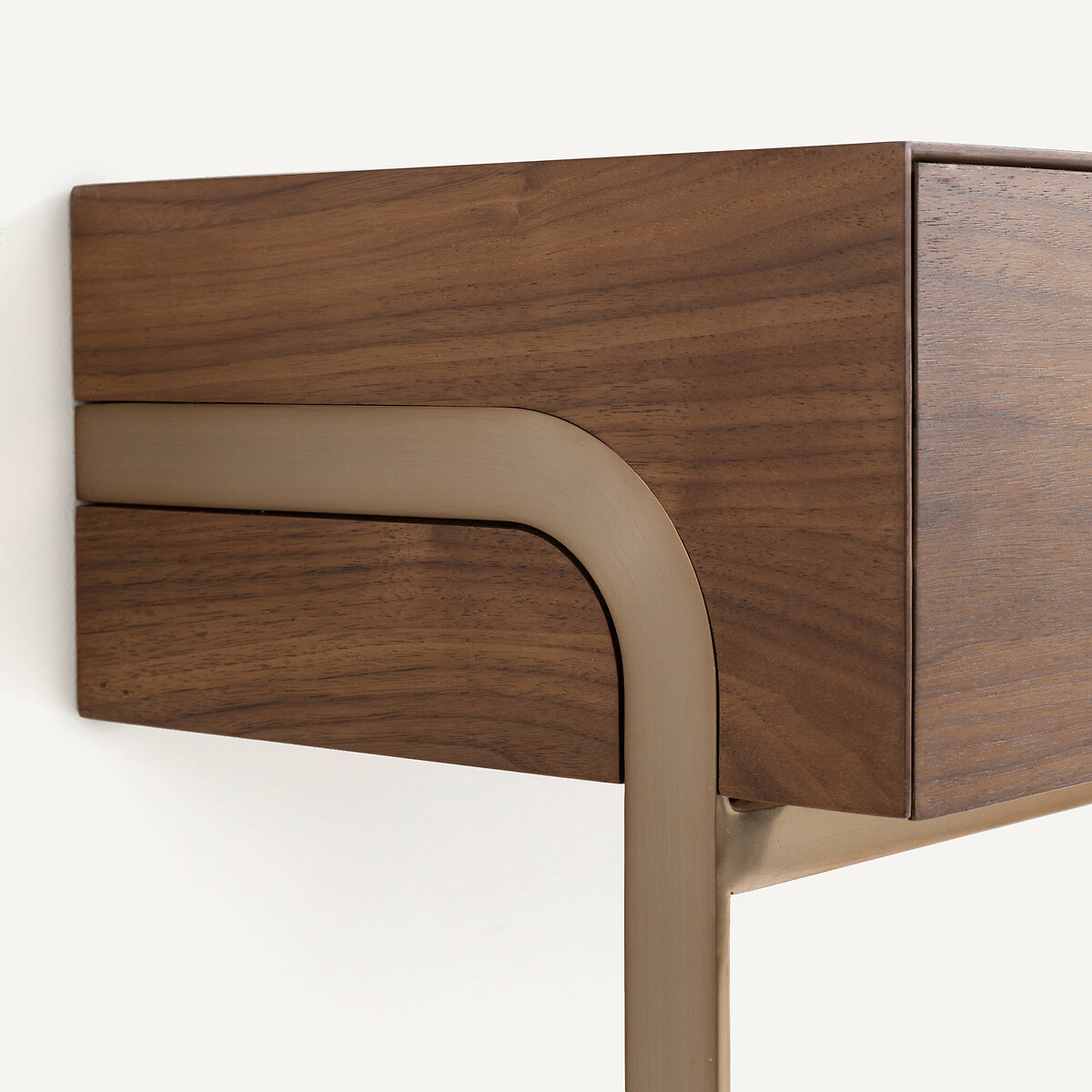 AM.PM<br>Console de parede em nogueira, Merten