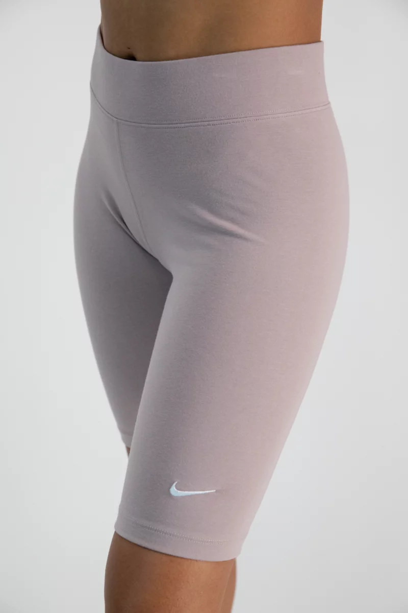 Nike Sportswear Essential Damen Short