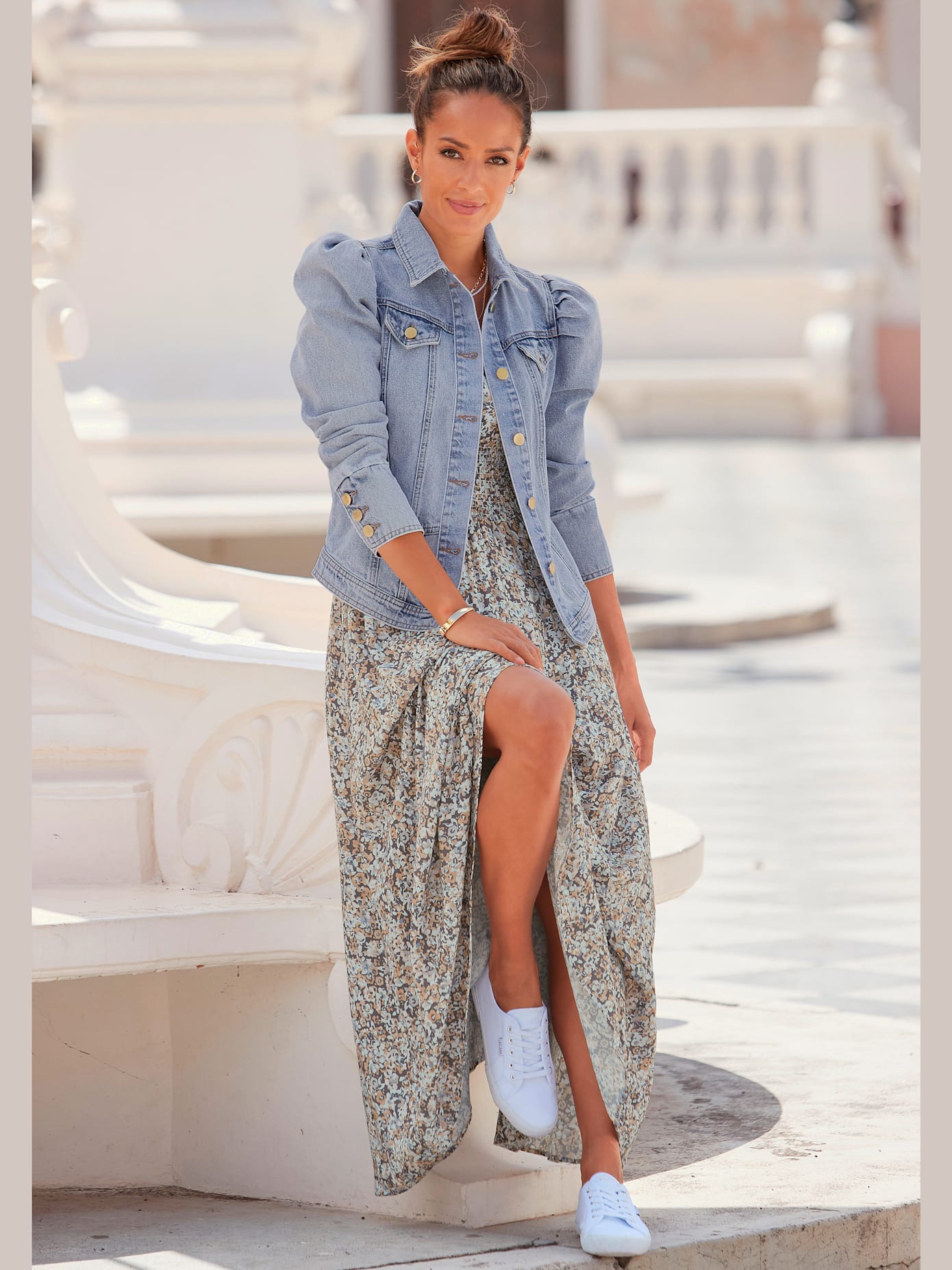 Robe longue encolure en v dégagée
