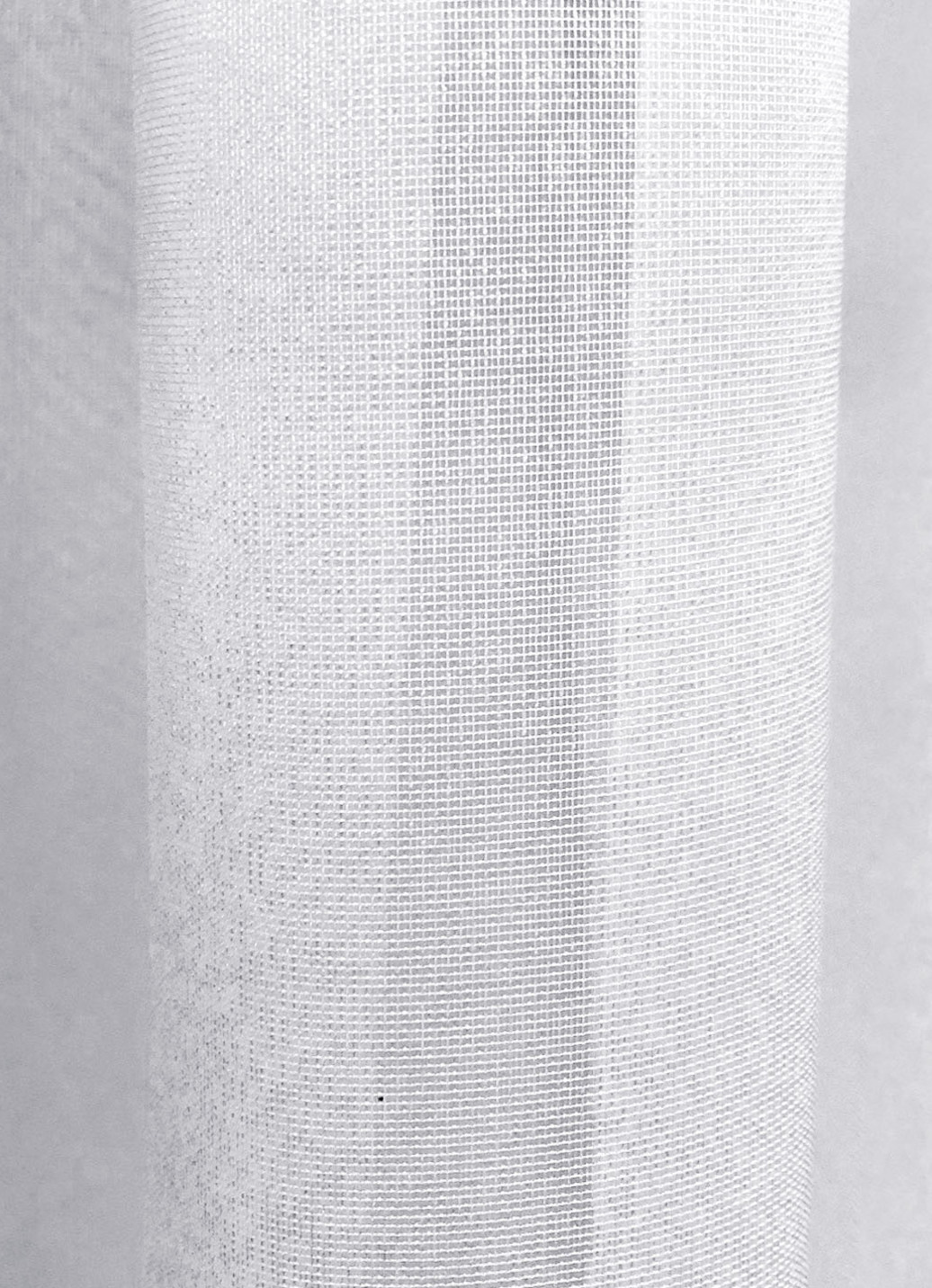 Leicht transparenter Store mit Automatikfaltenband