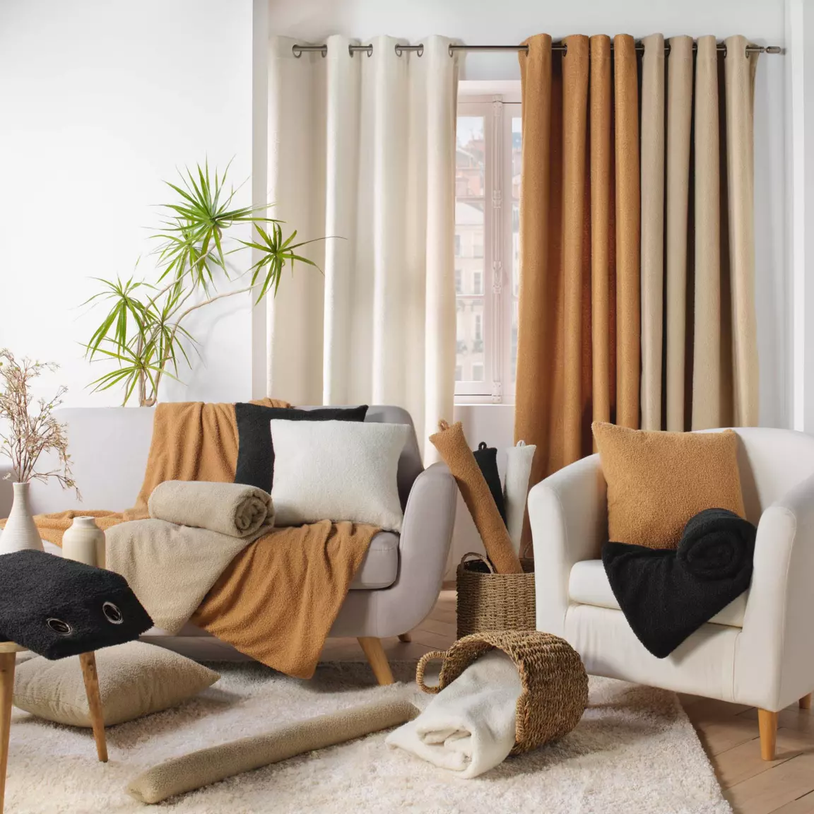Coussin carré bouclette (45 x 45 cm) Wooly Noir