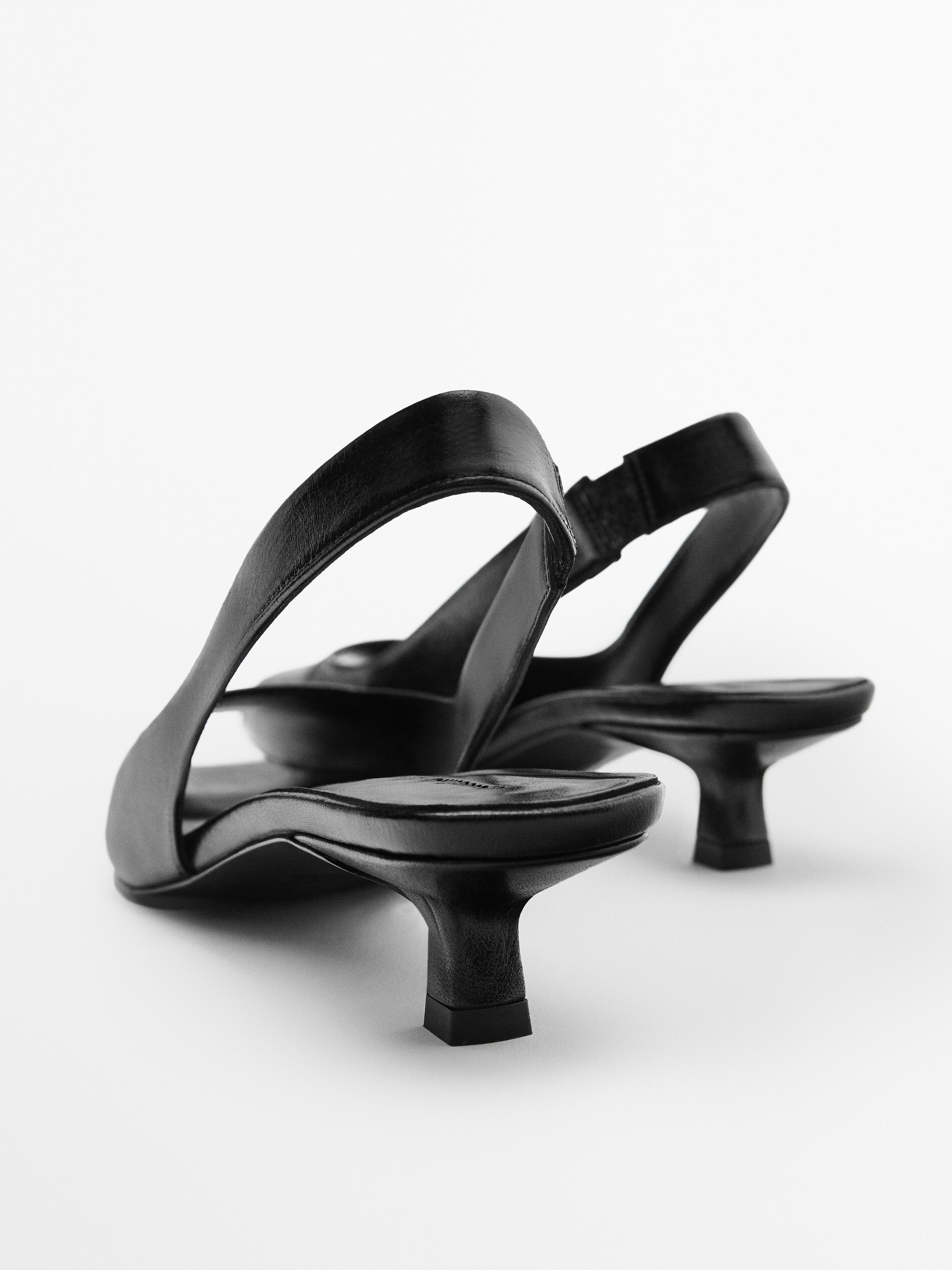 Zapato tacón destalonado skin - PRETO