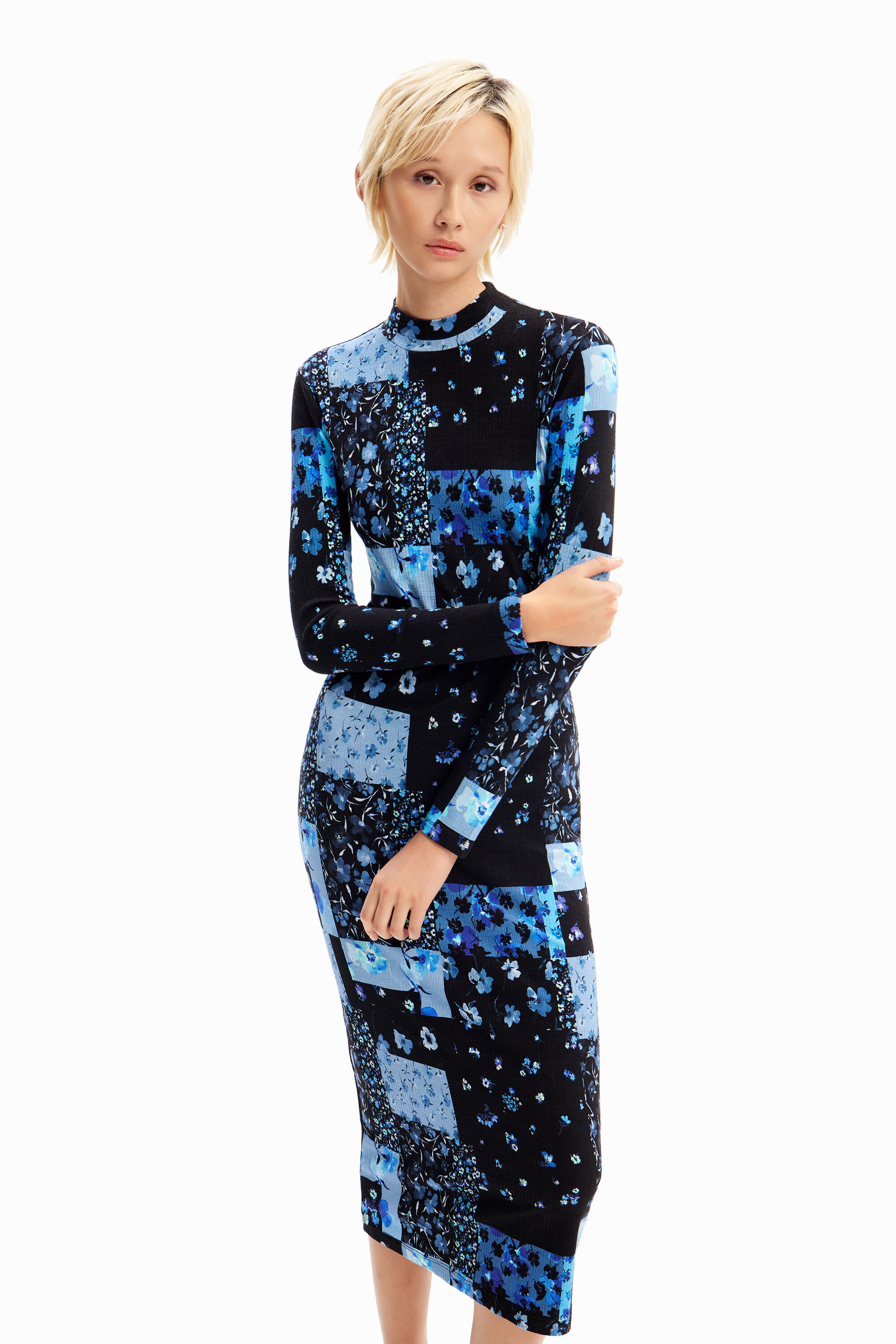 Vestido midi canelado floral