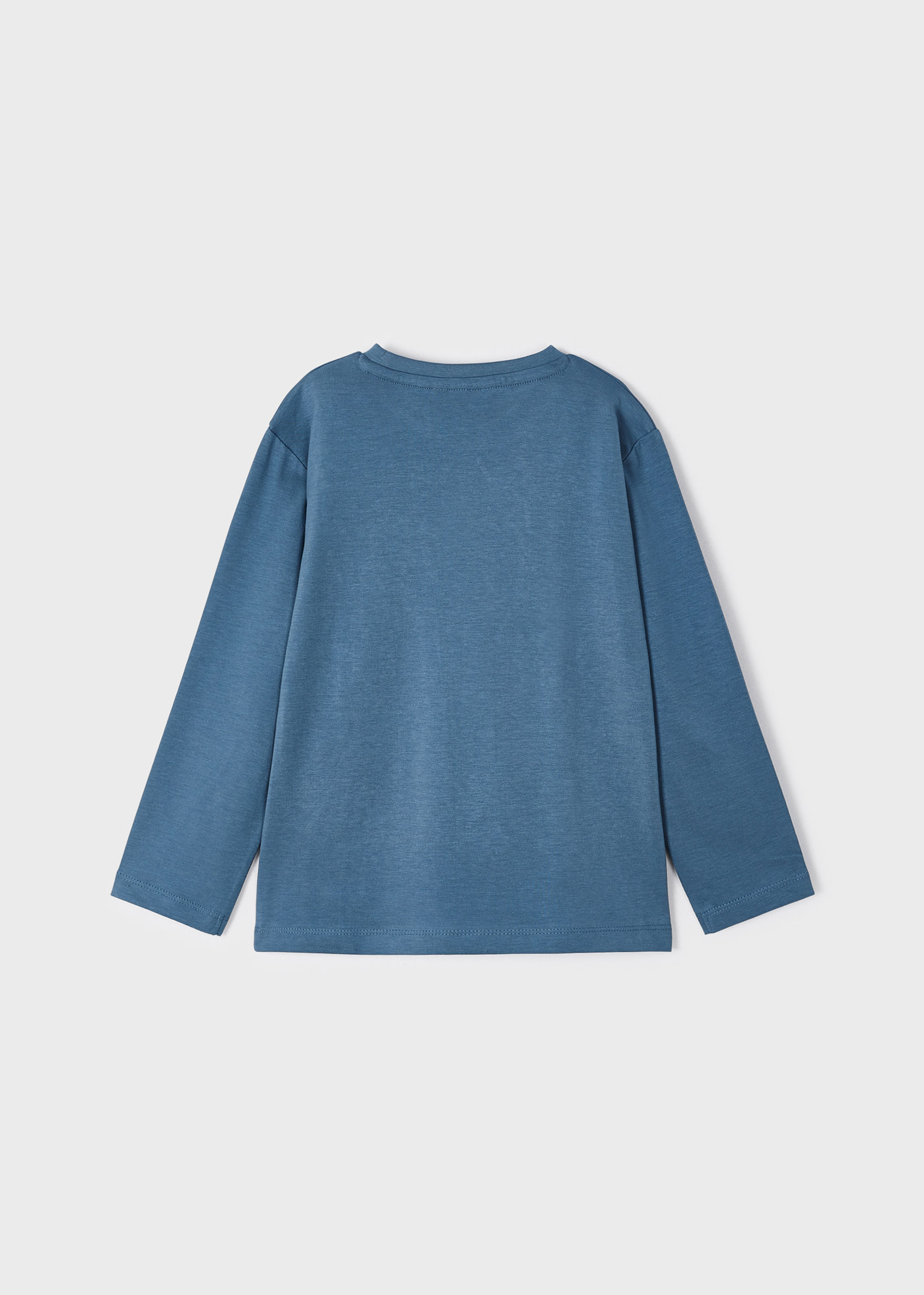 Camiseta Better Cotton com estampa de letras para meninos
