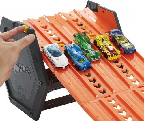 Hot Wheels - HGK41 - Transportkoffer - Kinderspeelgoed - 5-weg Baan met Auto