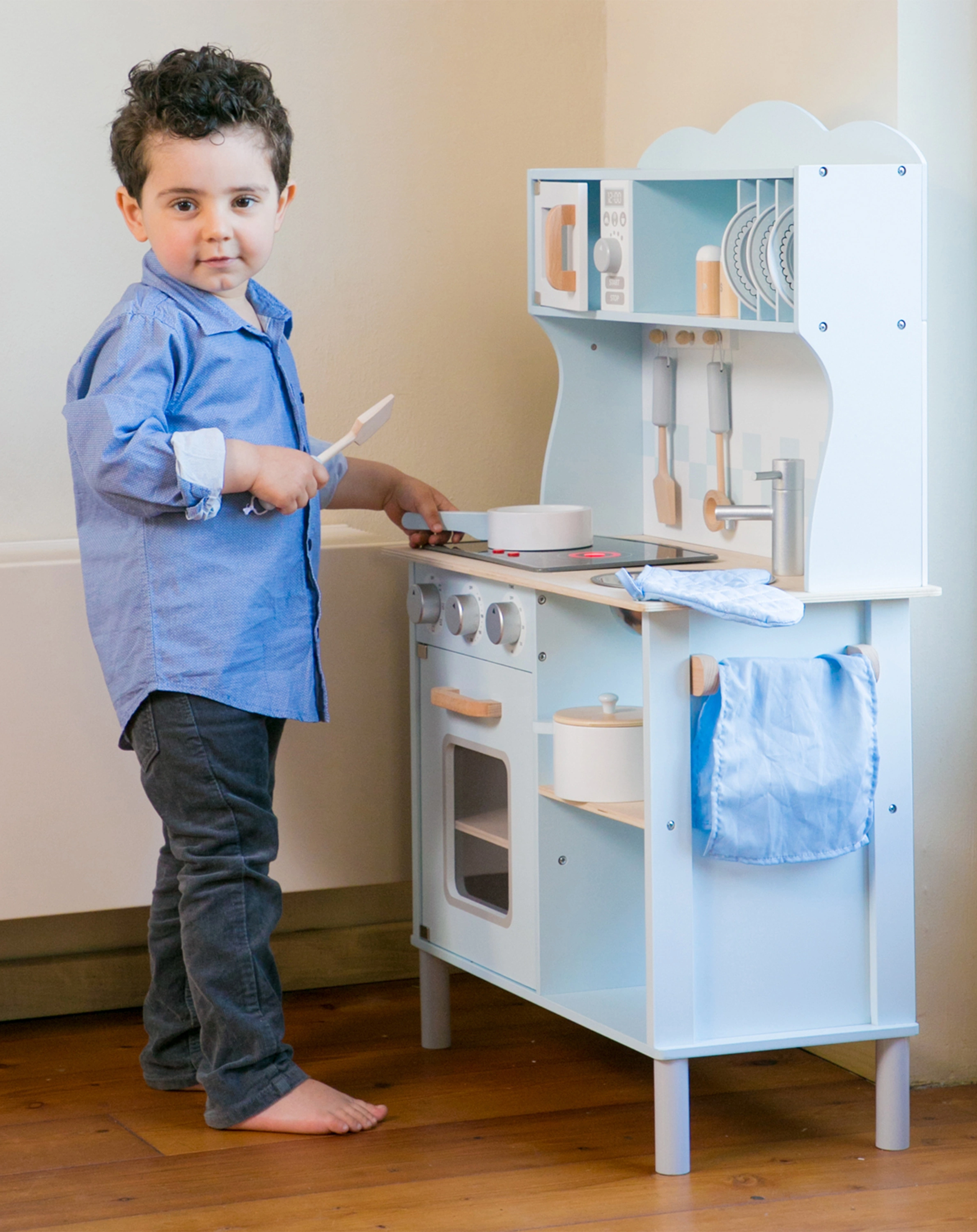 Kinderküche BON APPETIT MODERN mit Zubehör in hellblau/natur