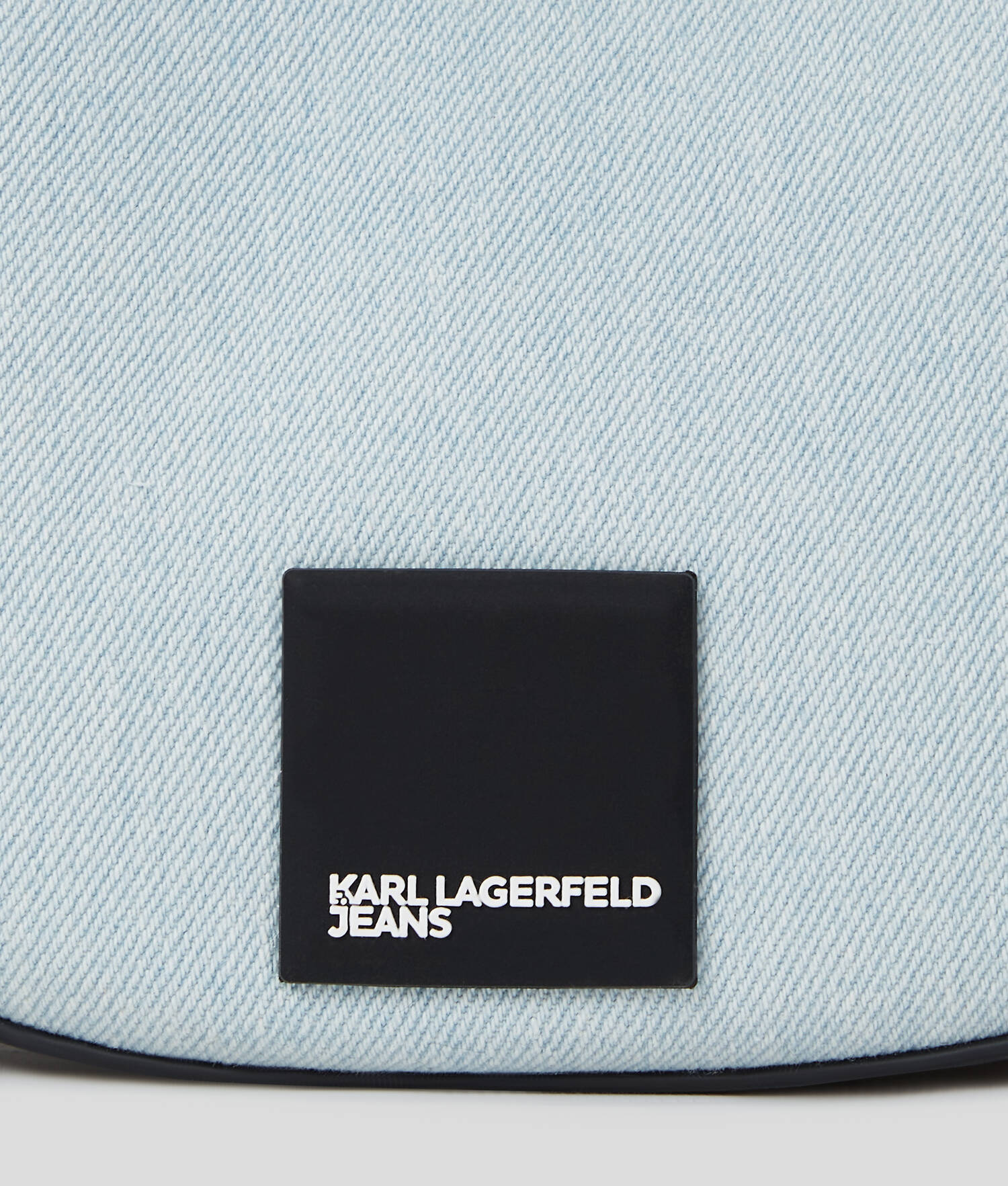 SAC PORTÉ ÉPAULE DEMI-LUNE AVEC LOGO CARRÉ - Bleu Clair