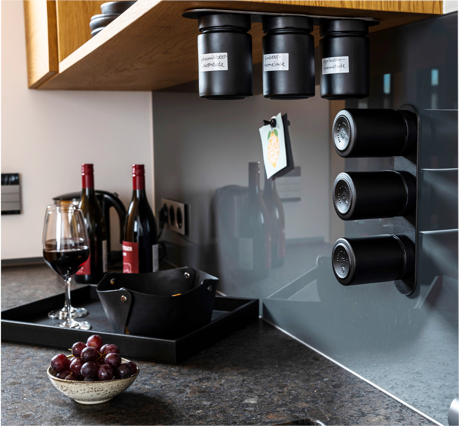 silwy® Feinkost-Magnetgläser 3er-Set All Black inkl. Metallleiste (192 ml)