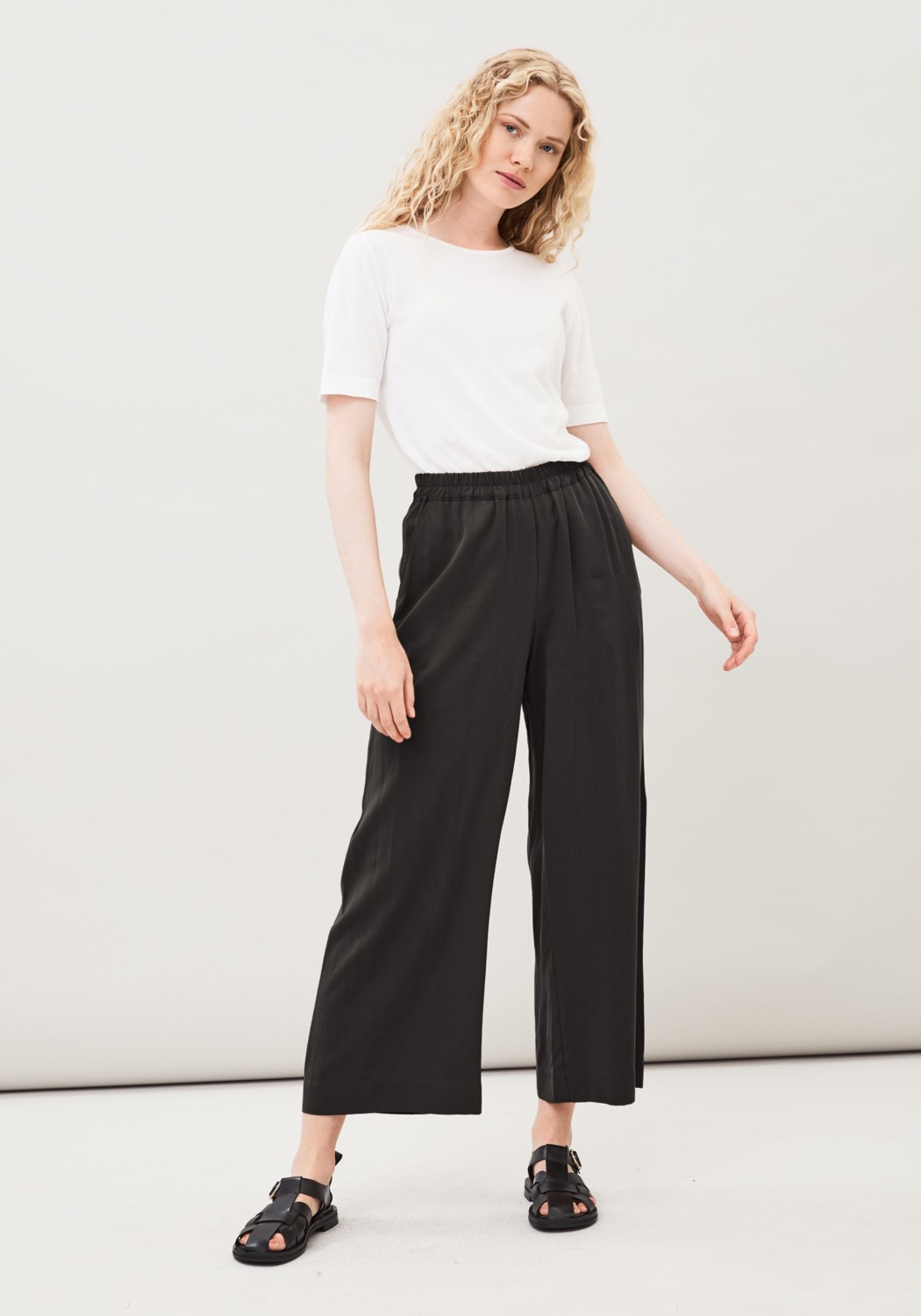 Maska Hose Thea Black