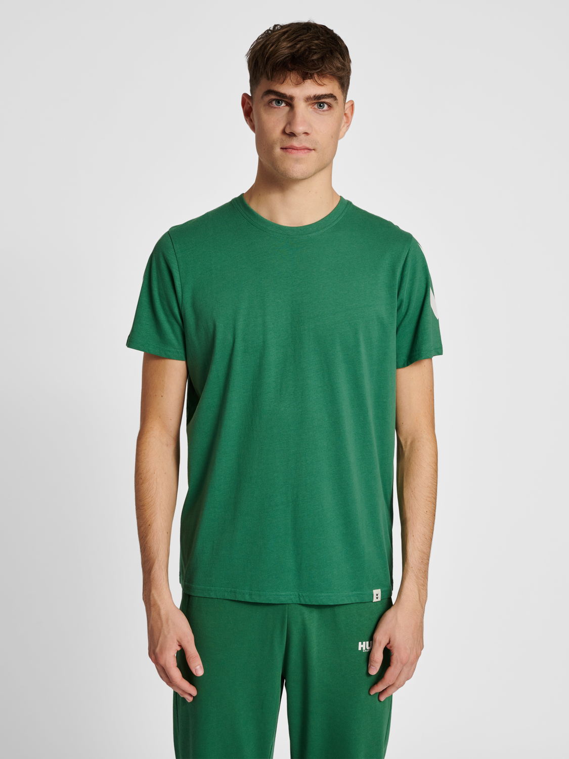 hmlLEGACY CHEVRON T-SHIRT
