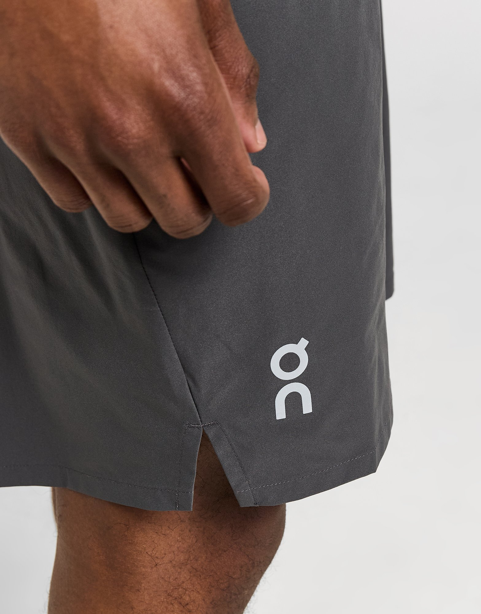 On Running Short Essential Homme