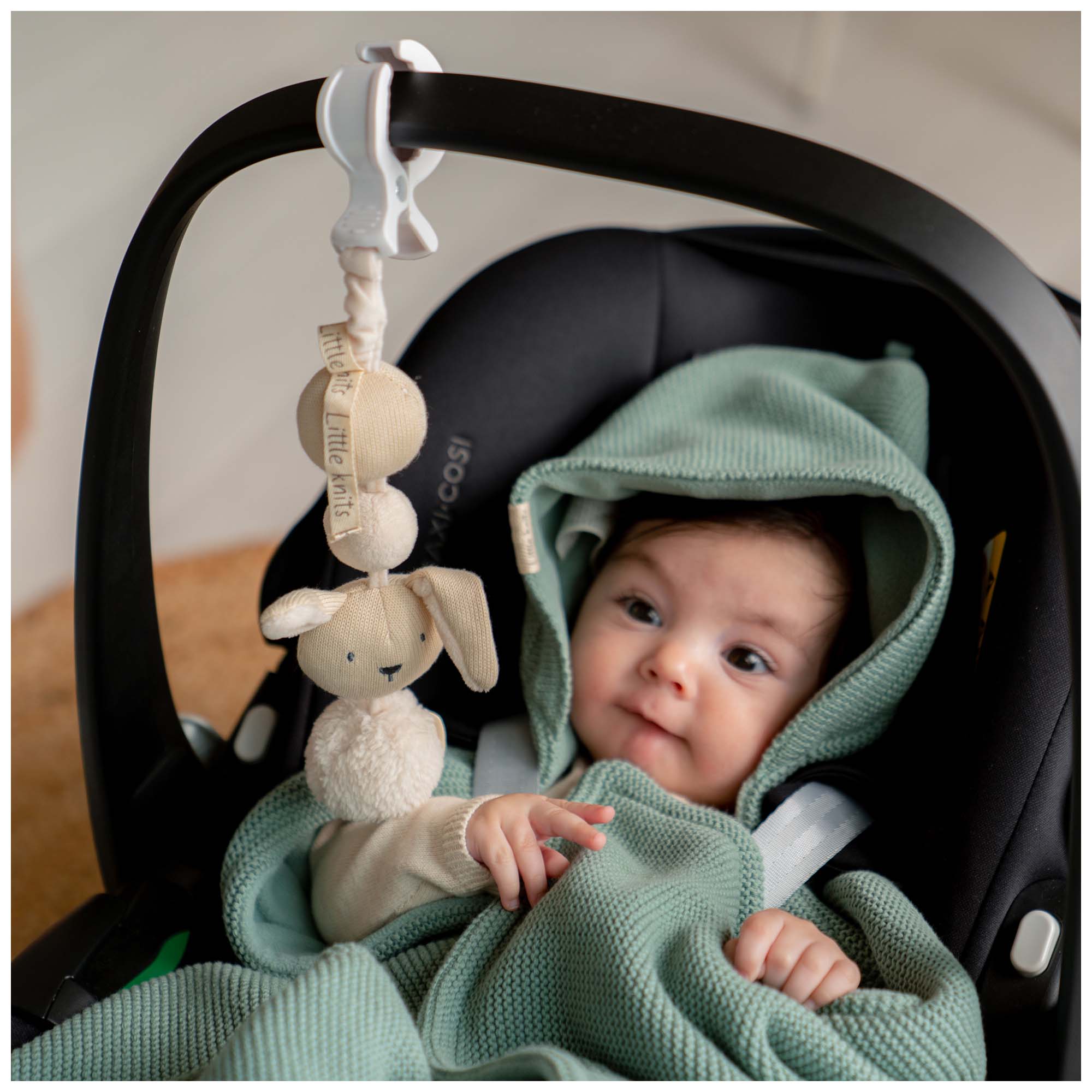 Prénatal hangspeeltje Little Knits Ecru Melange