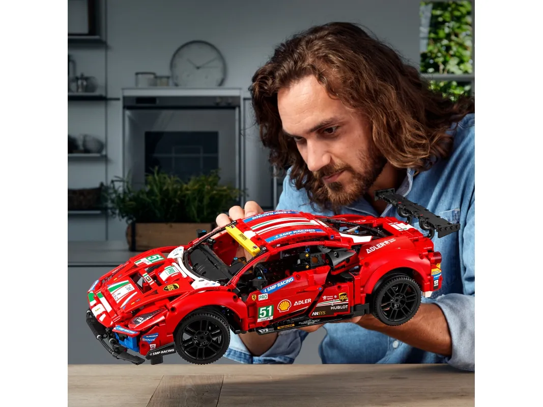 LEGO Technic 42125 Ferrari 488 GTE 