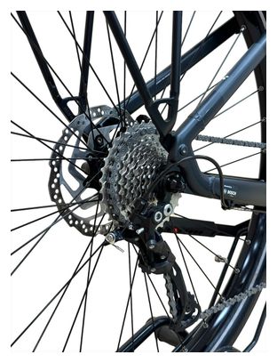 Produit reconditionné . Cube Touring Hybrid One 625 SHIMANO ALIVIO 2024 . Vélo électrique . Cube . très bon état