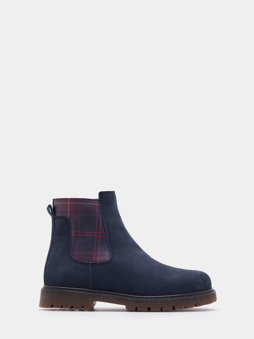 Botins chelsea em camurça