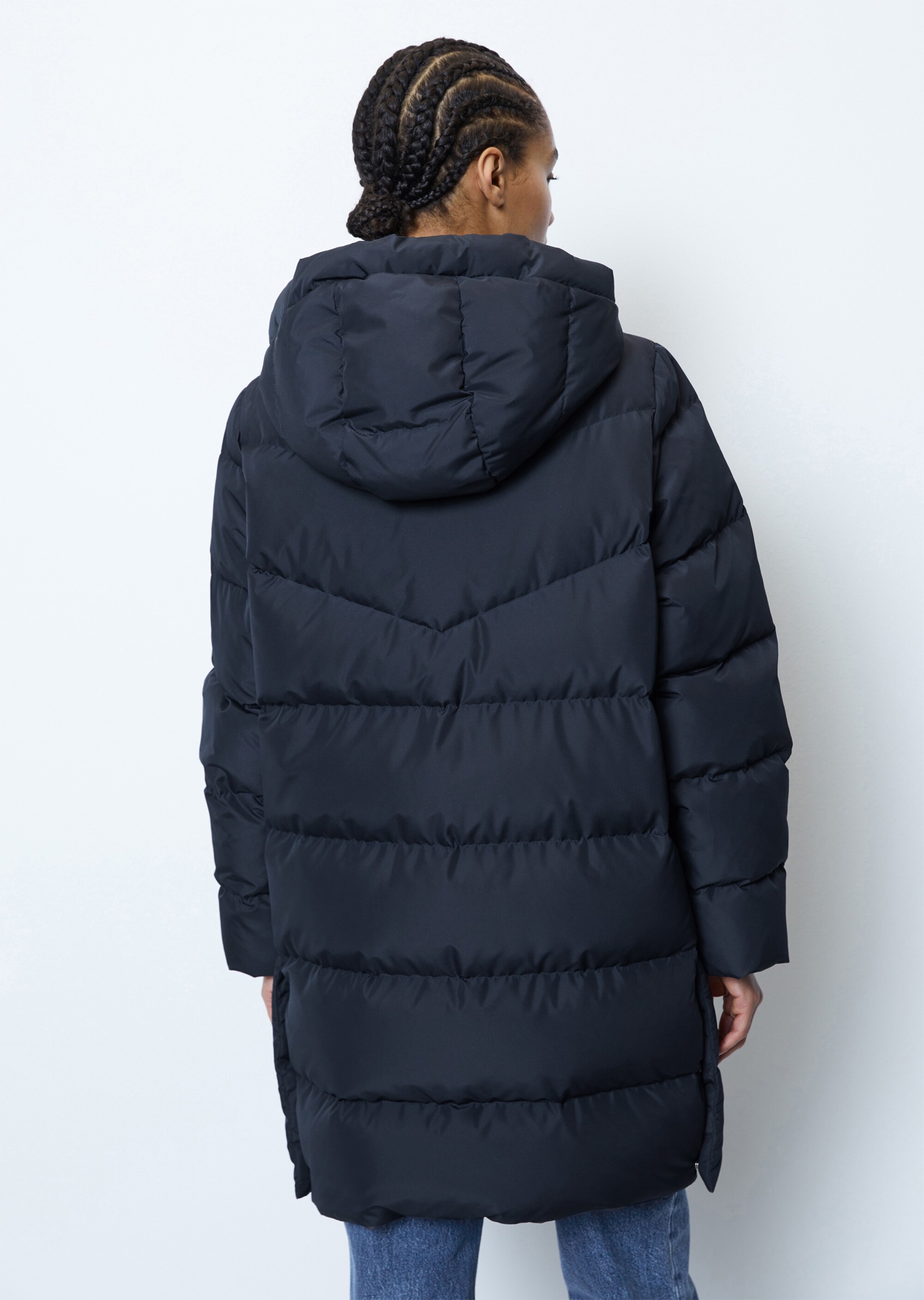 Puffer-Kapuzen-Daunenmantel regular aus teilweise recycelten Materialien