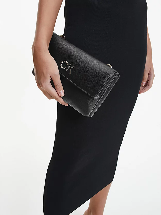 Bolsa de ombro plana