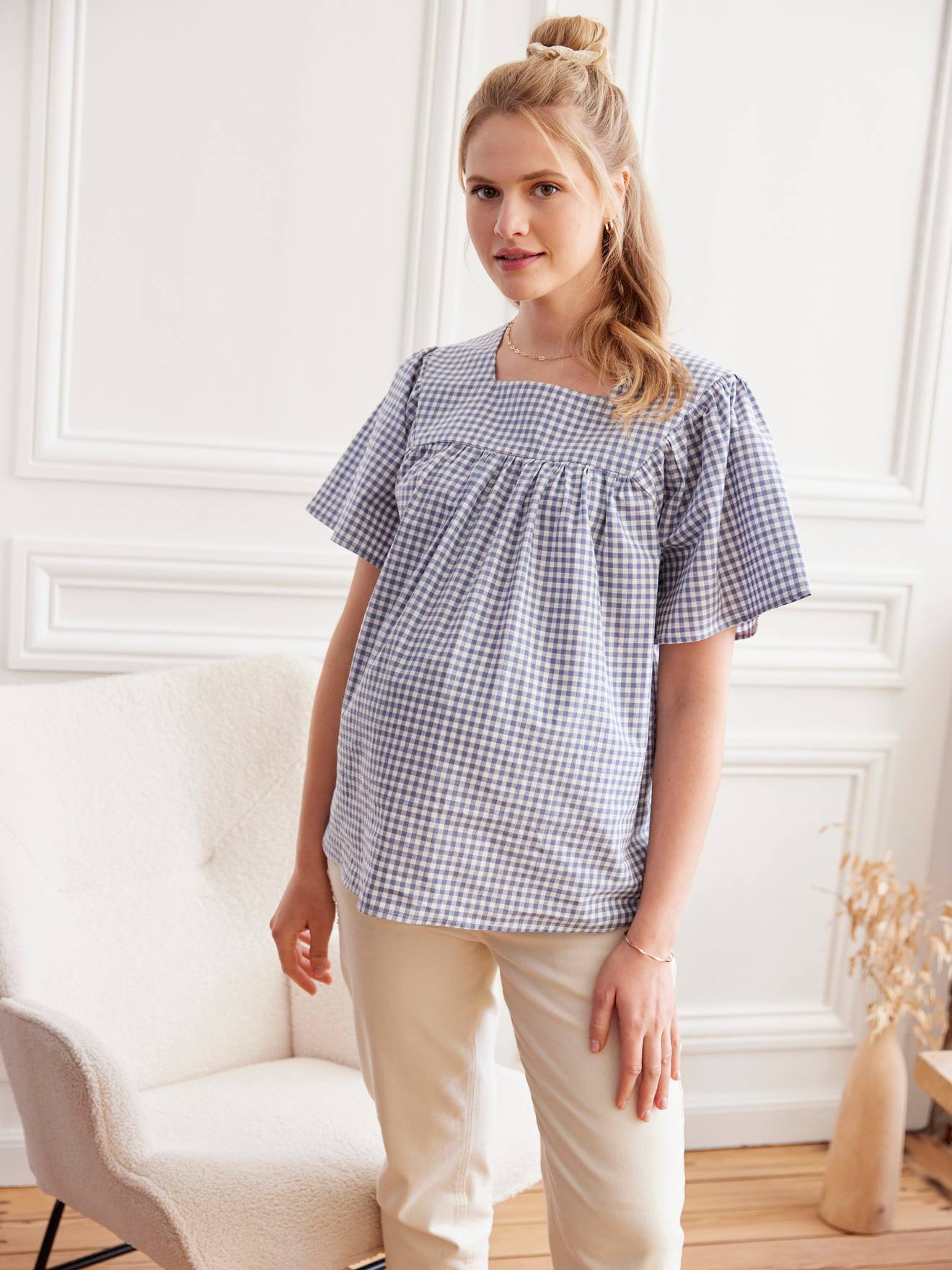 Blusa de maternidade xadrez azul-acinzentada