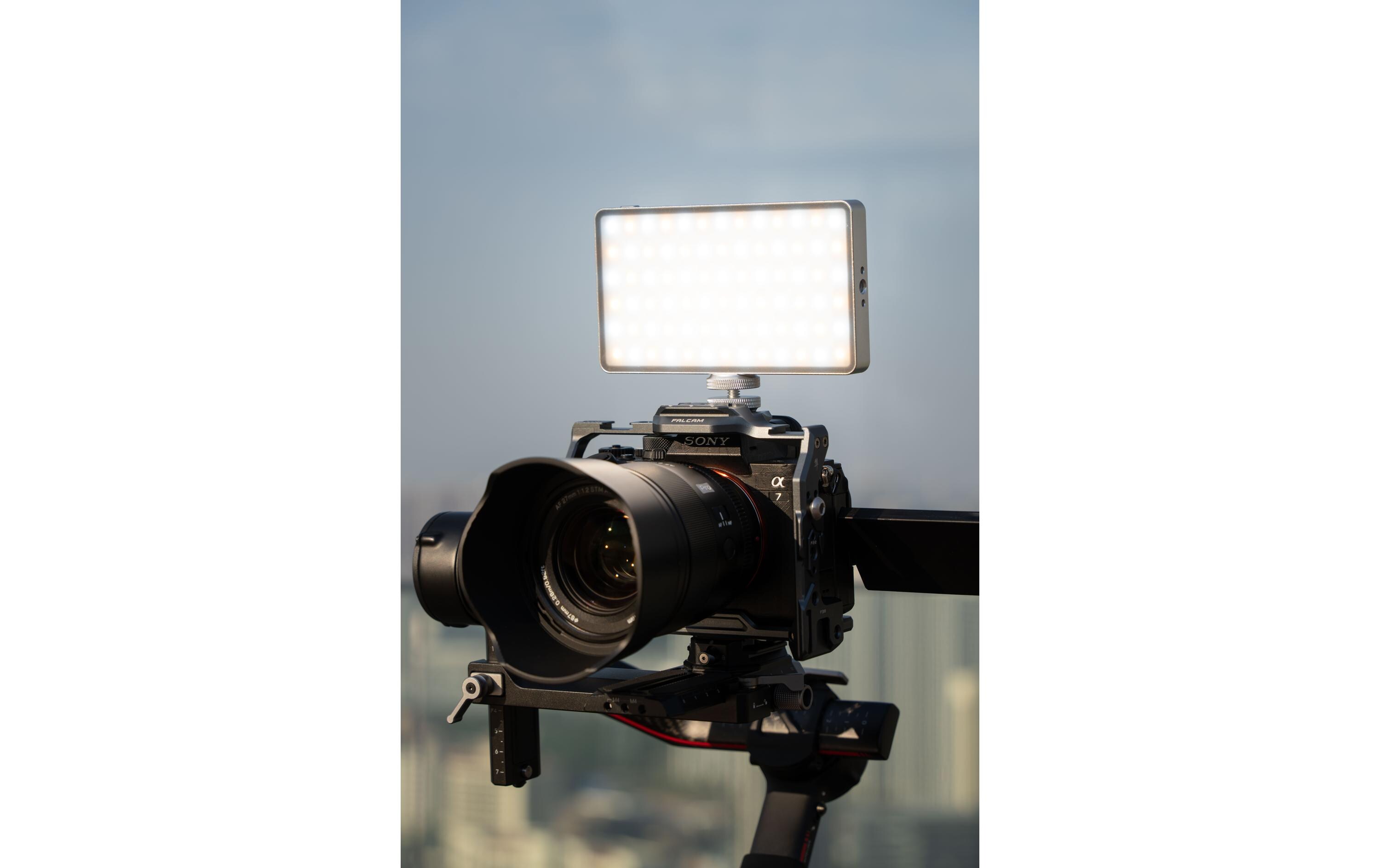 Videoleuchte Retro 12X<br>12W Tragbare RGB-LED-Leuchte