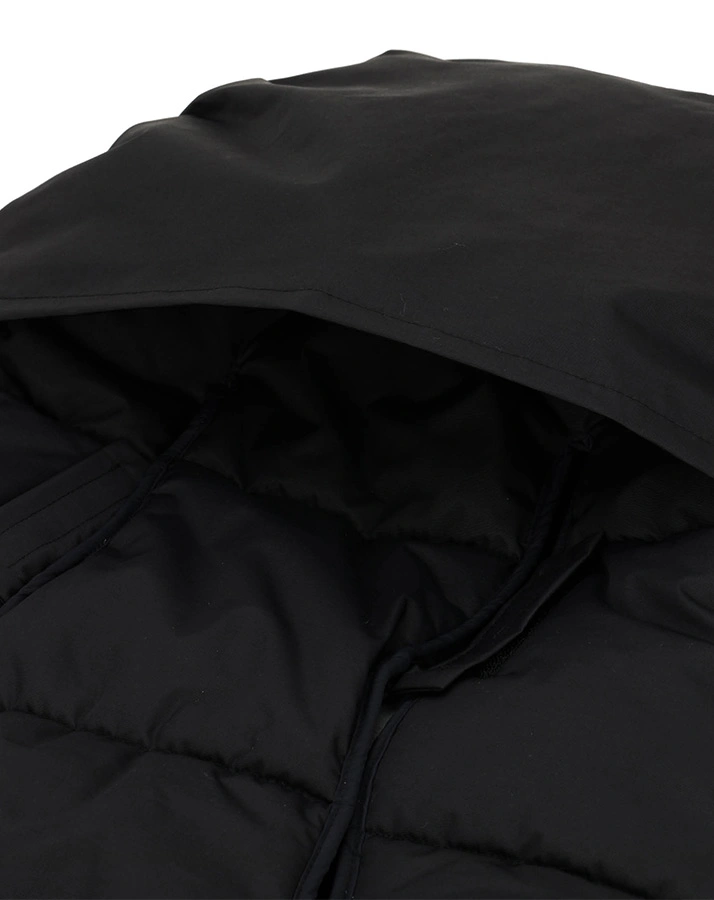 Fußsack MANASLU mit abnehmbaren Kunstfellbesatz in schwarz