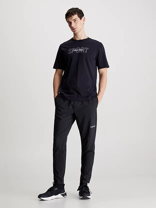 Camiseta de ginástica com logotipo