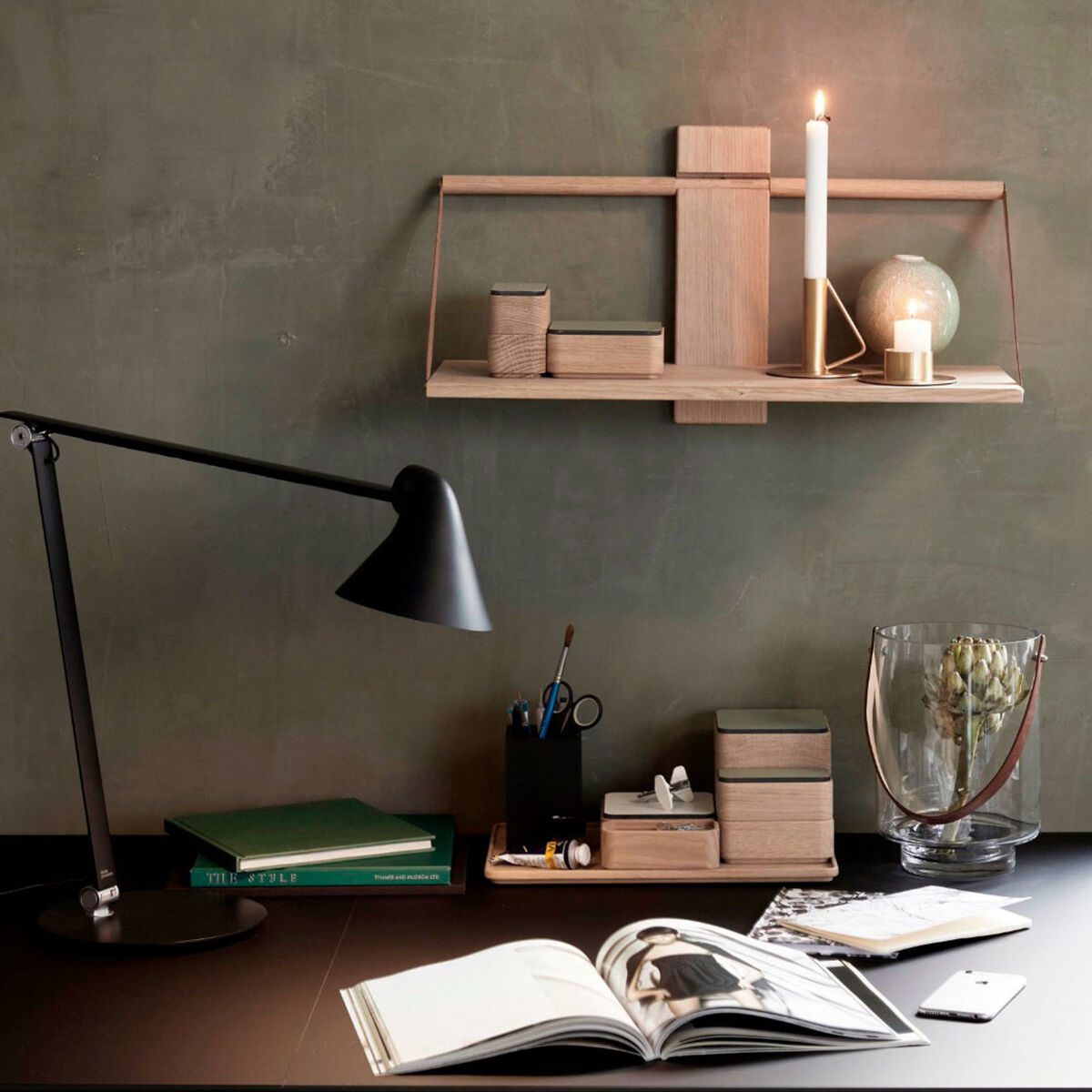 Wood Wall Shelf 60 x 25 x 32 cm Large Oak
