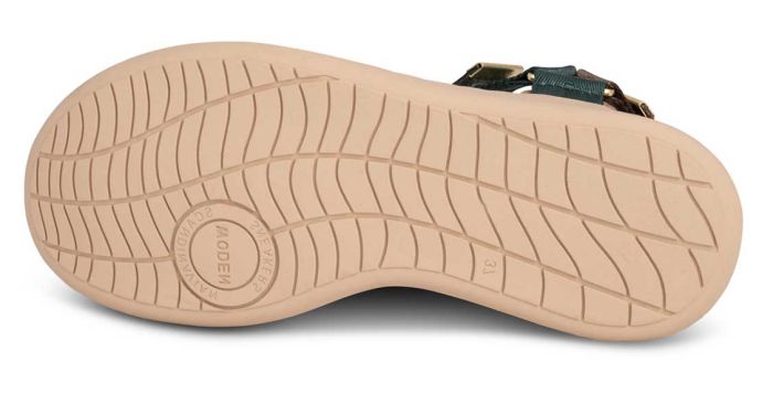 Line Sandal