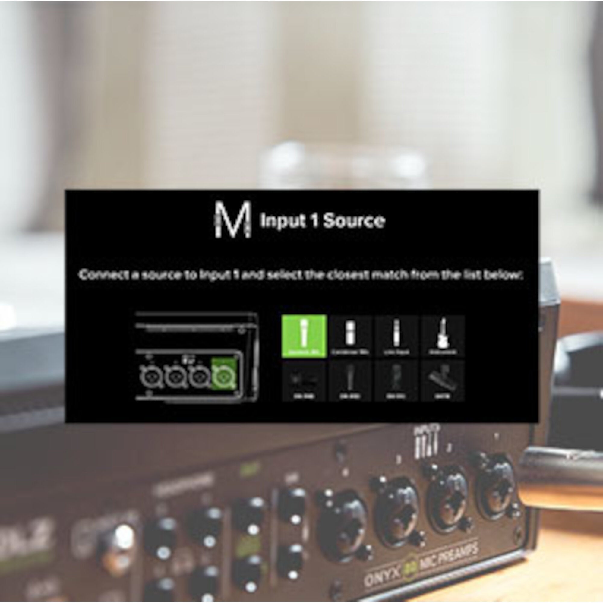 Mackie DLZ Creator podcast- & broadcast-mixer