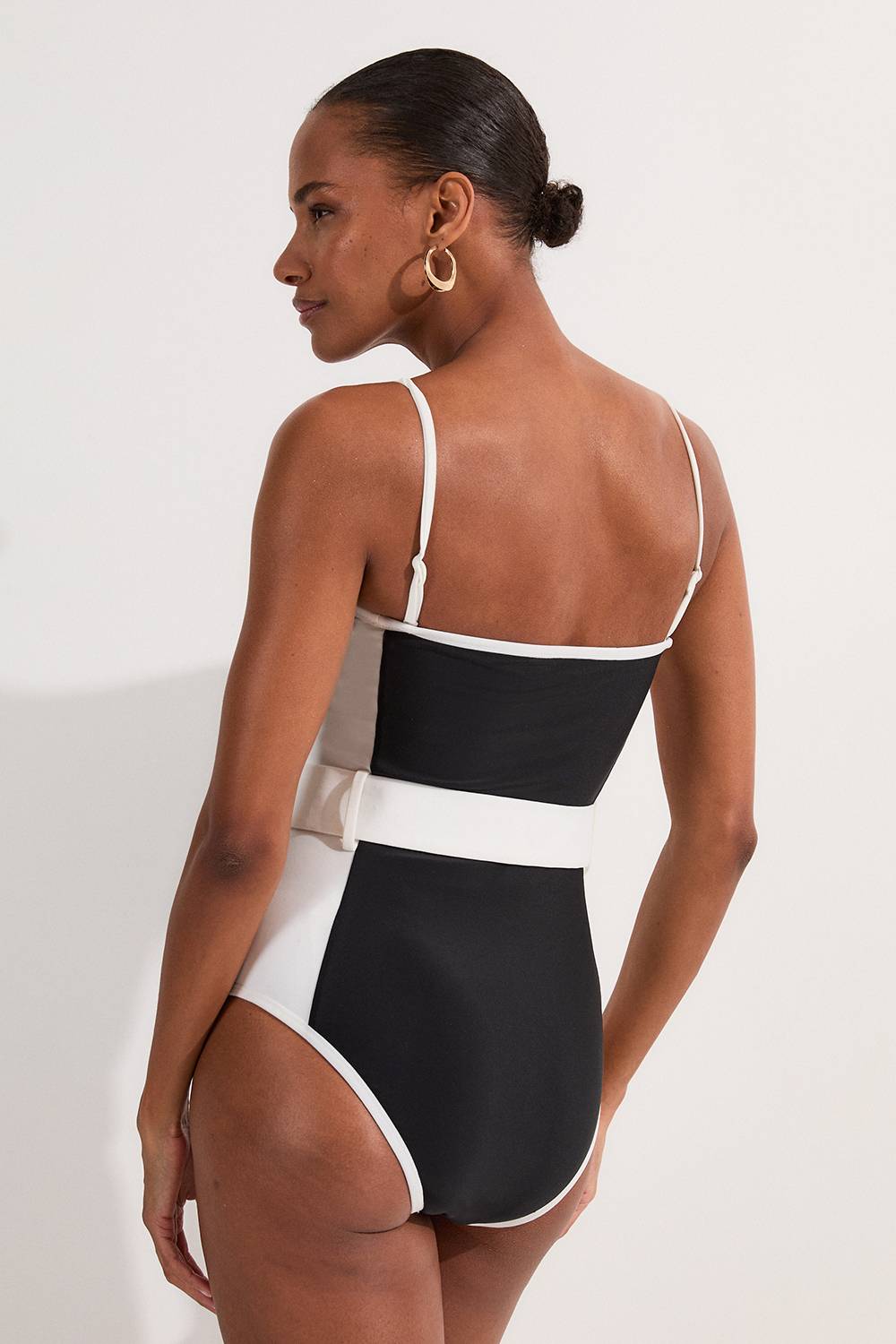 KarenMillen Maillot de bain bandeau à panneaux contrastés avec ceinture