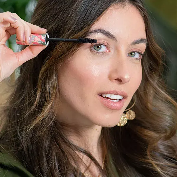 Máscara para Olhos Boho Green Make-Up Verde Volume e Alongamento 01 Preto Orgânico