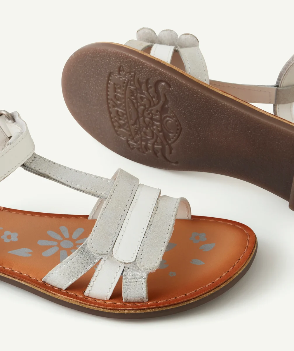 KICKERSSANDALES FILLE DIAMANTO BLANC COULEUR ARGENTÉE EN CUIR