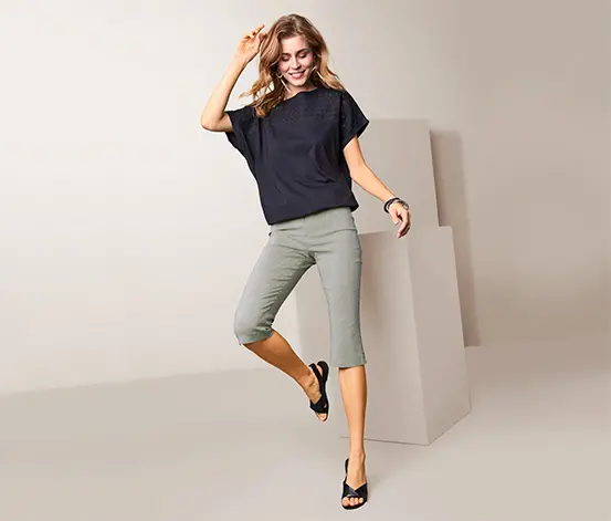 Gestreifte Stretchhose in 3/4-Länge