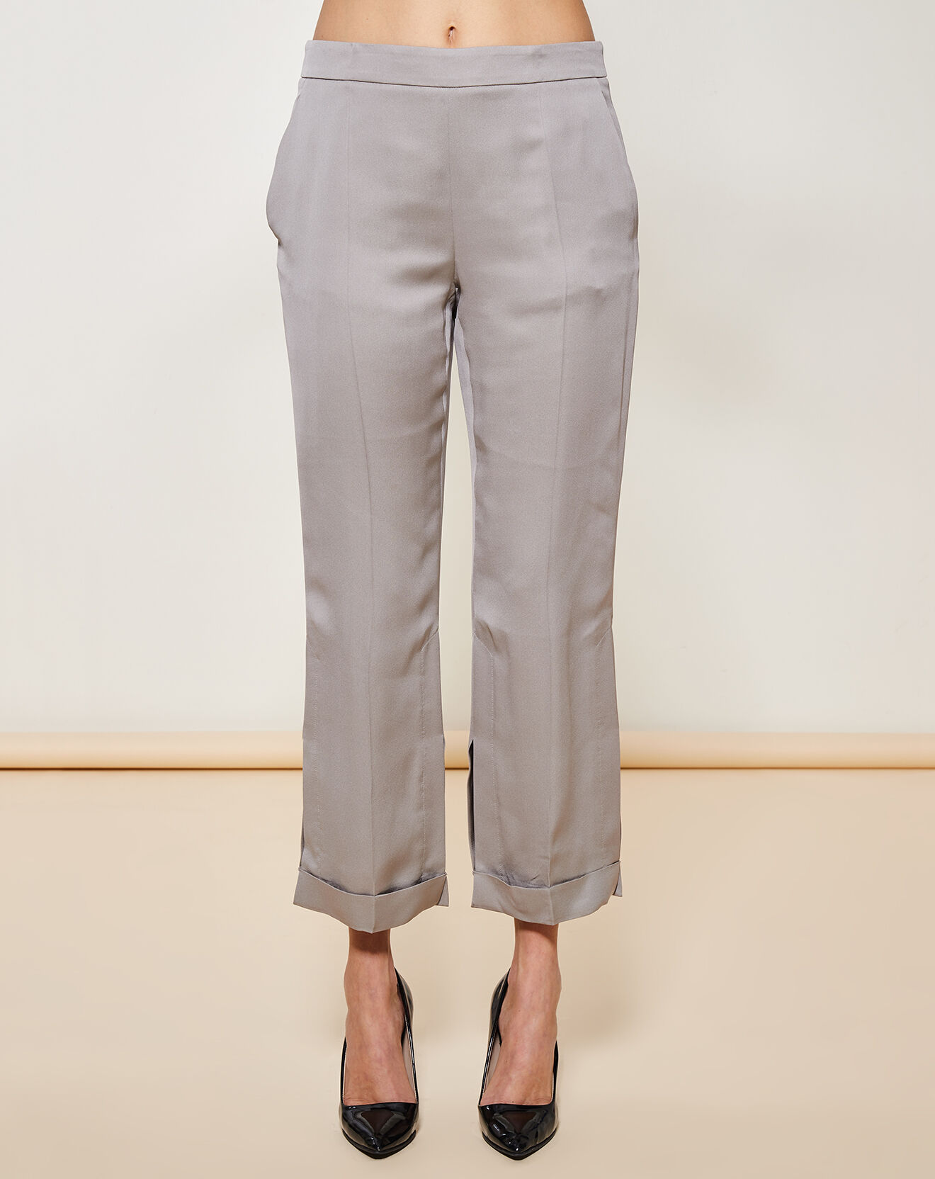 Giorgio Armani Pantalon 7/8 100% Soie uni gris clair