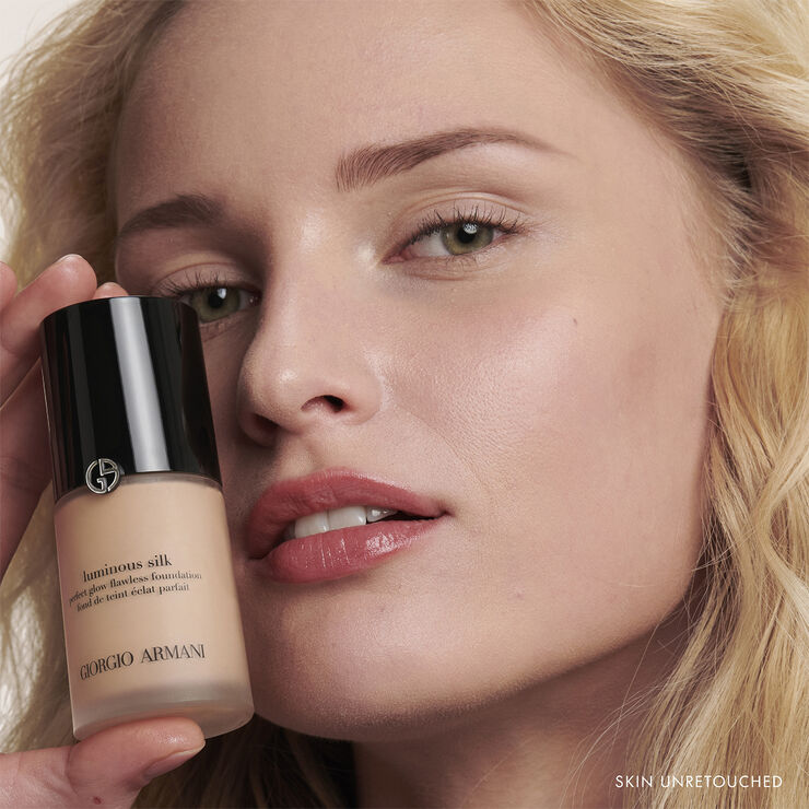 Armani Luminous Silk Foundation