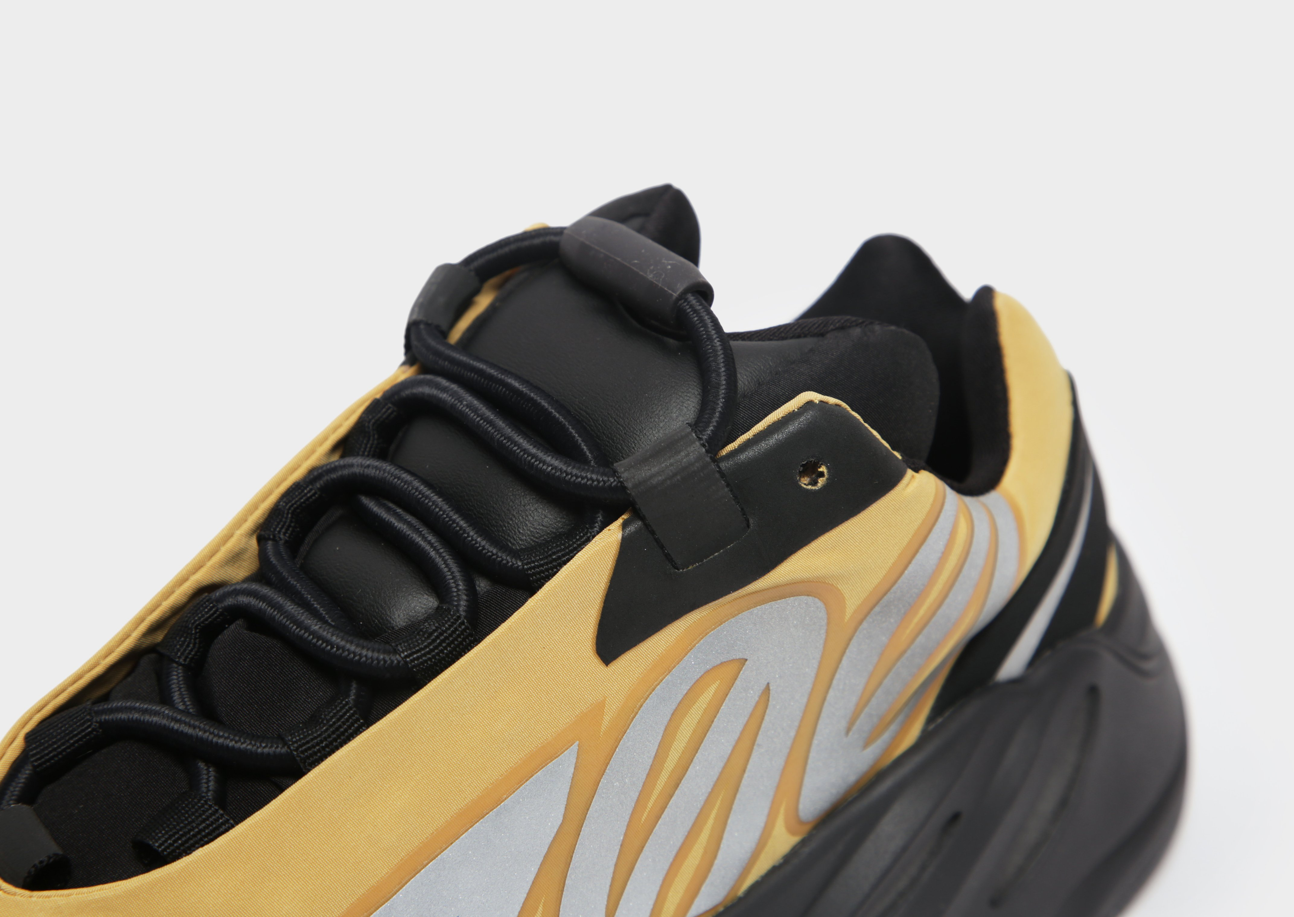 adidas Originals YEEZY 700 MNVN 'HONEYFLUX4' Femme