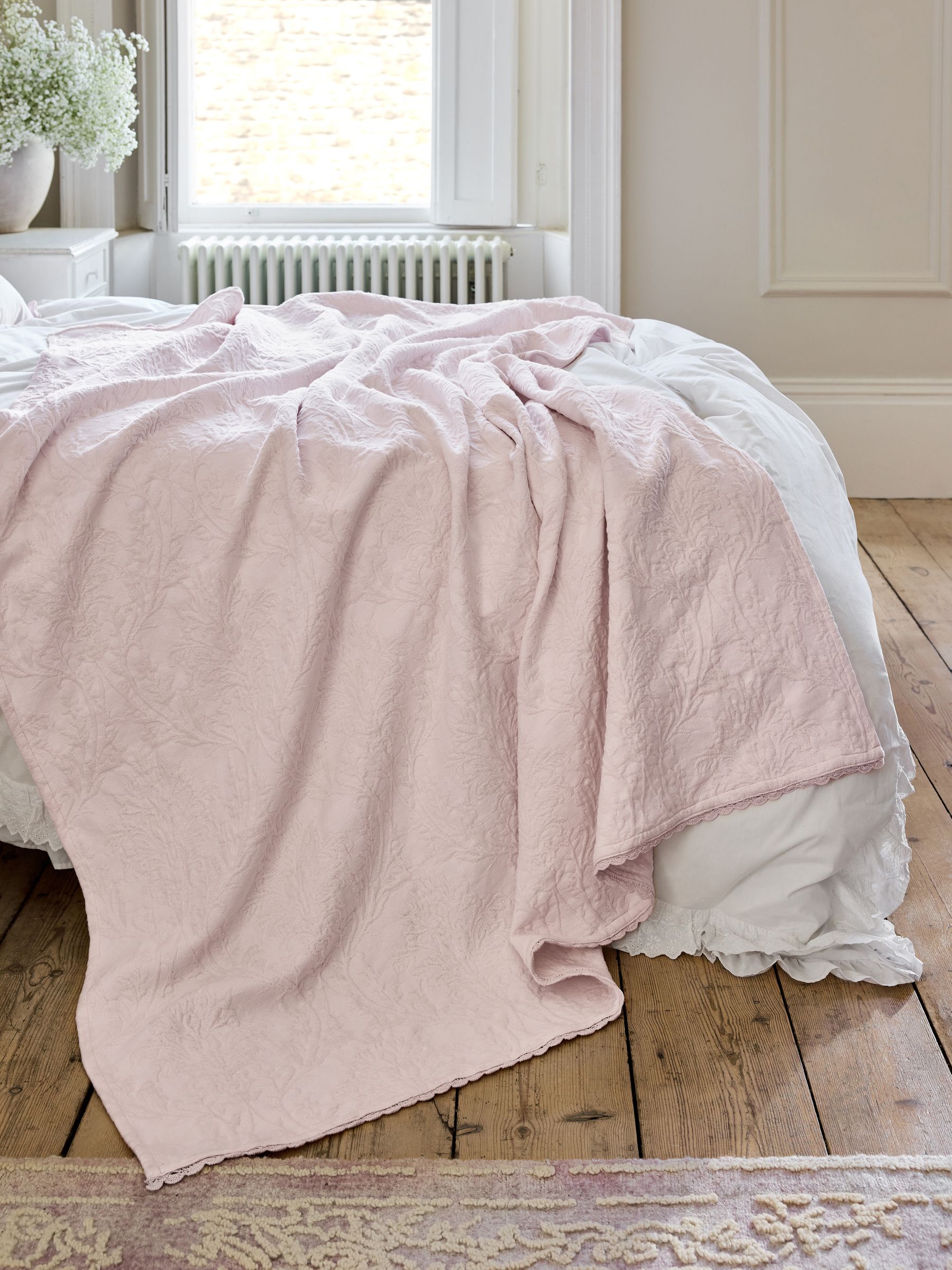 Shabby Chic by Rachel Ashwell® Textured Floral Matelasse Throw