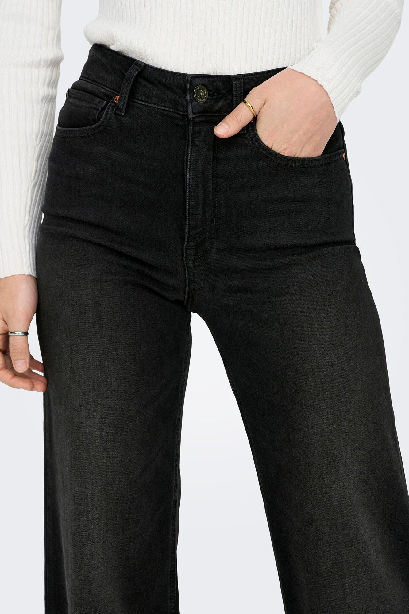 Calças jeans boca de sino de cintura alta