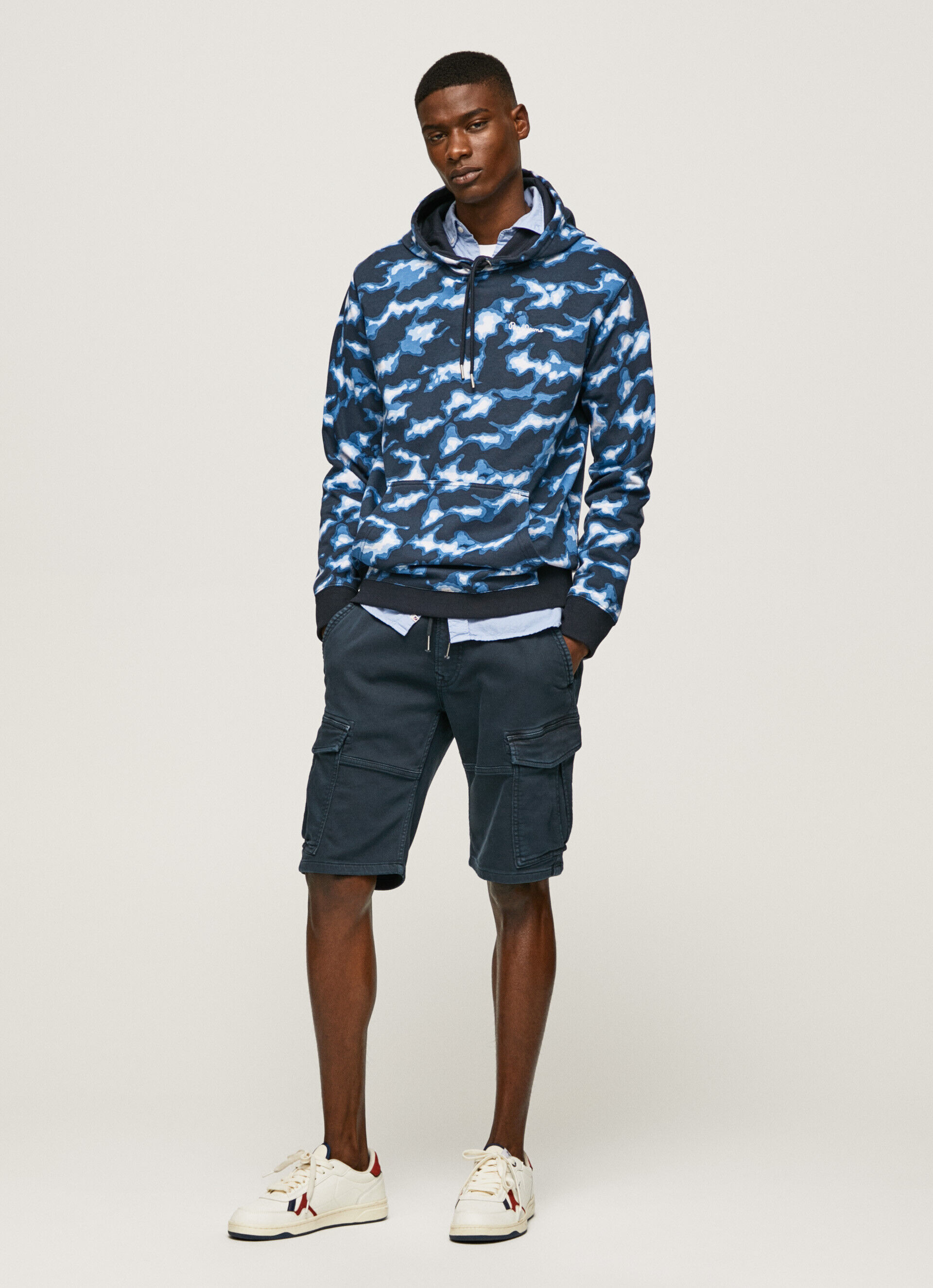 MOLETOM COM ESTAMPA CAMUFLADA - branco