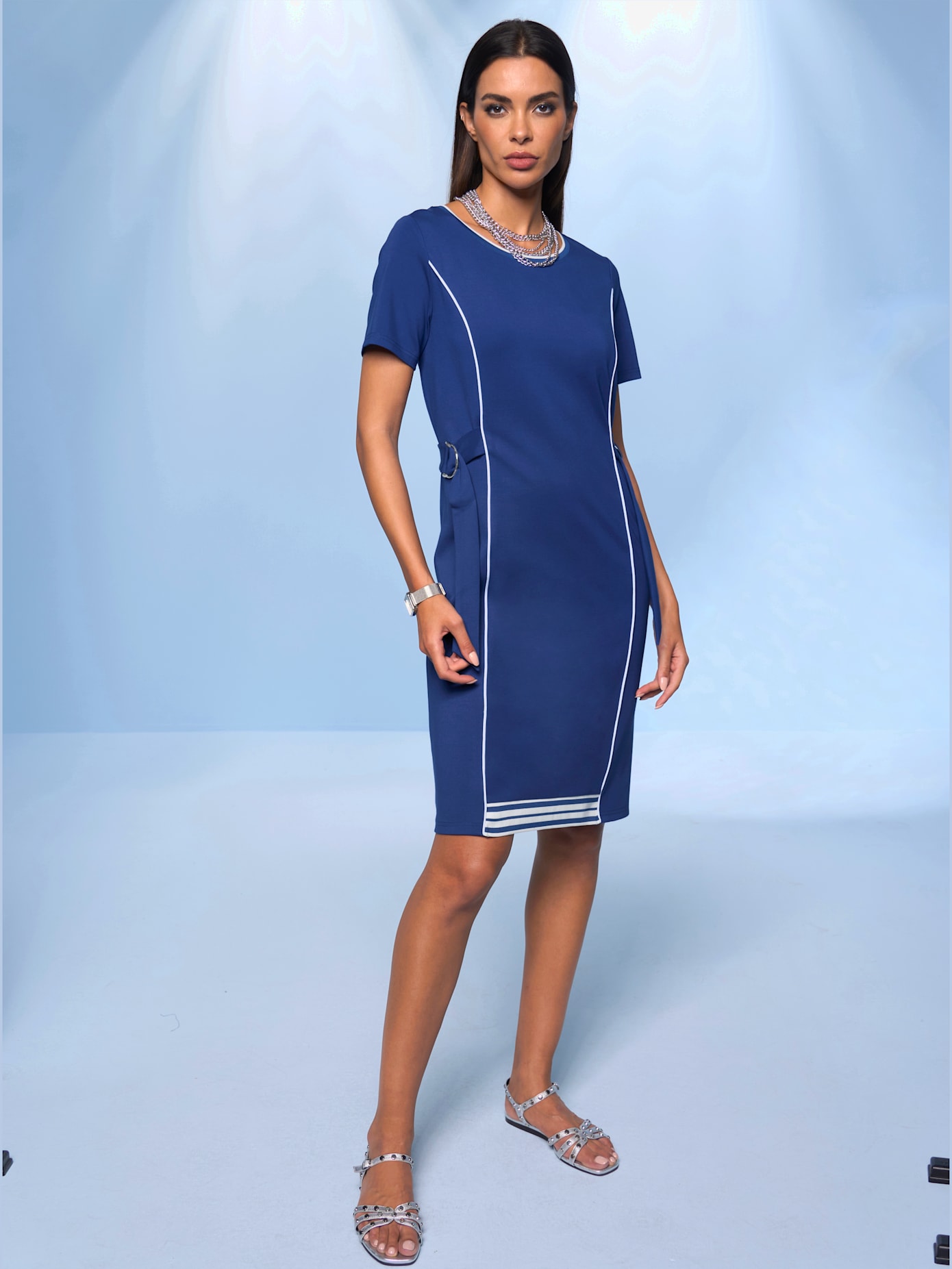 Robe légère col rond contrasté