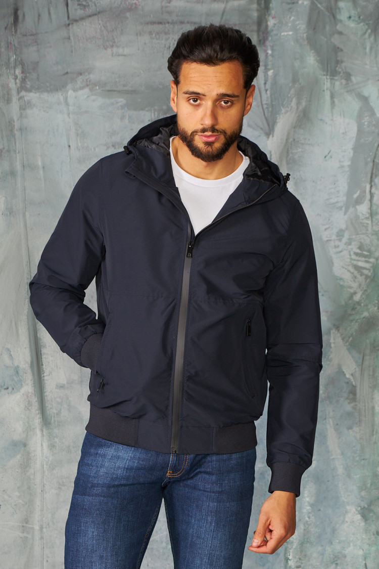 Veste à capuche bleue foncé
