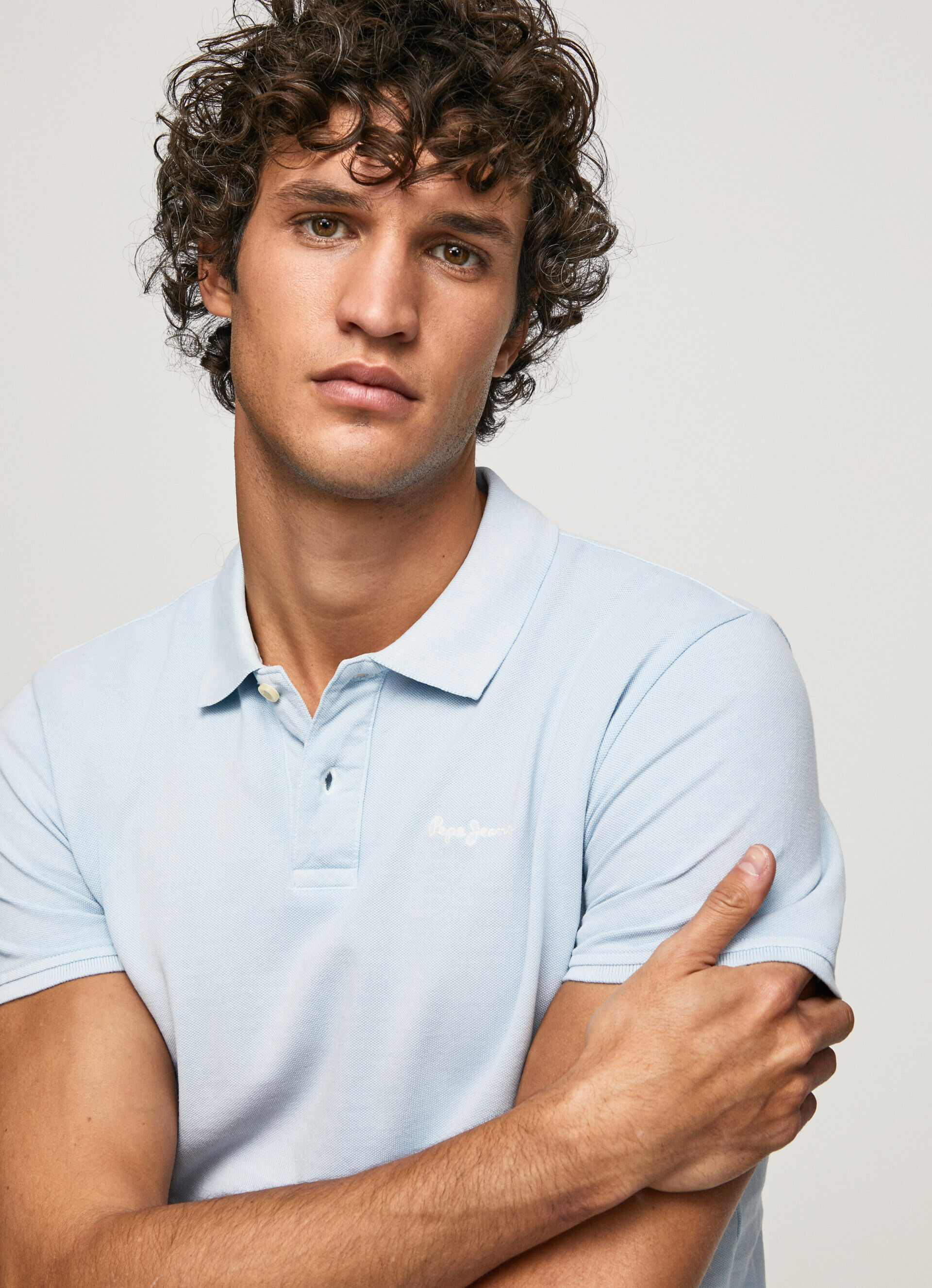 Polo Piqué com logotipo bordado - azul claro