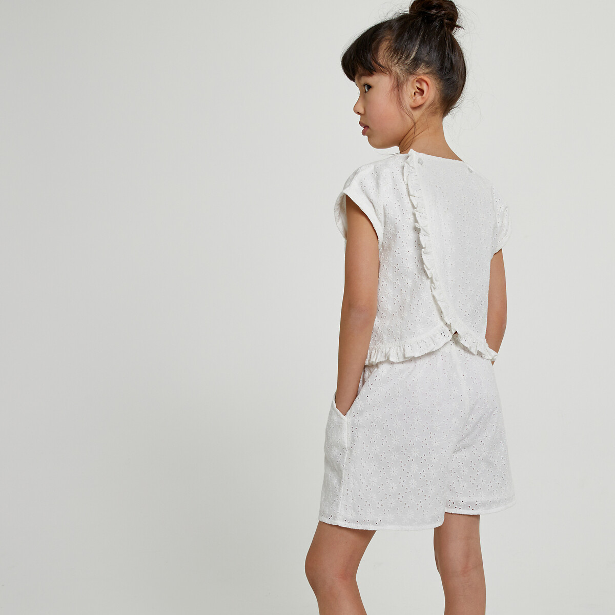 COLEÇÕES LA REDOUTE<br>Macacão curto em estilo inglês com babado