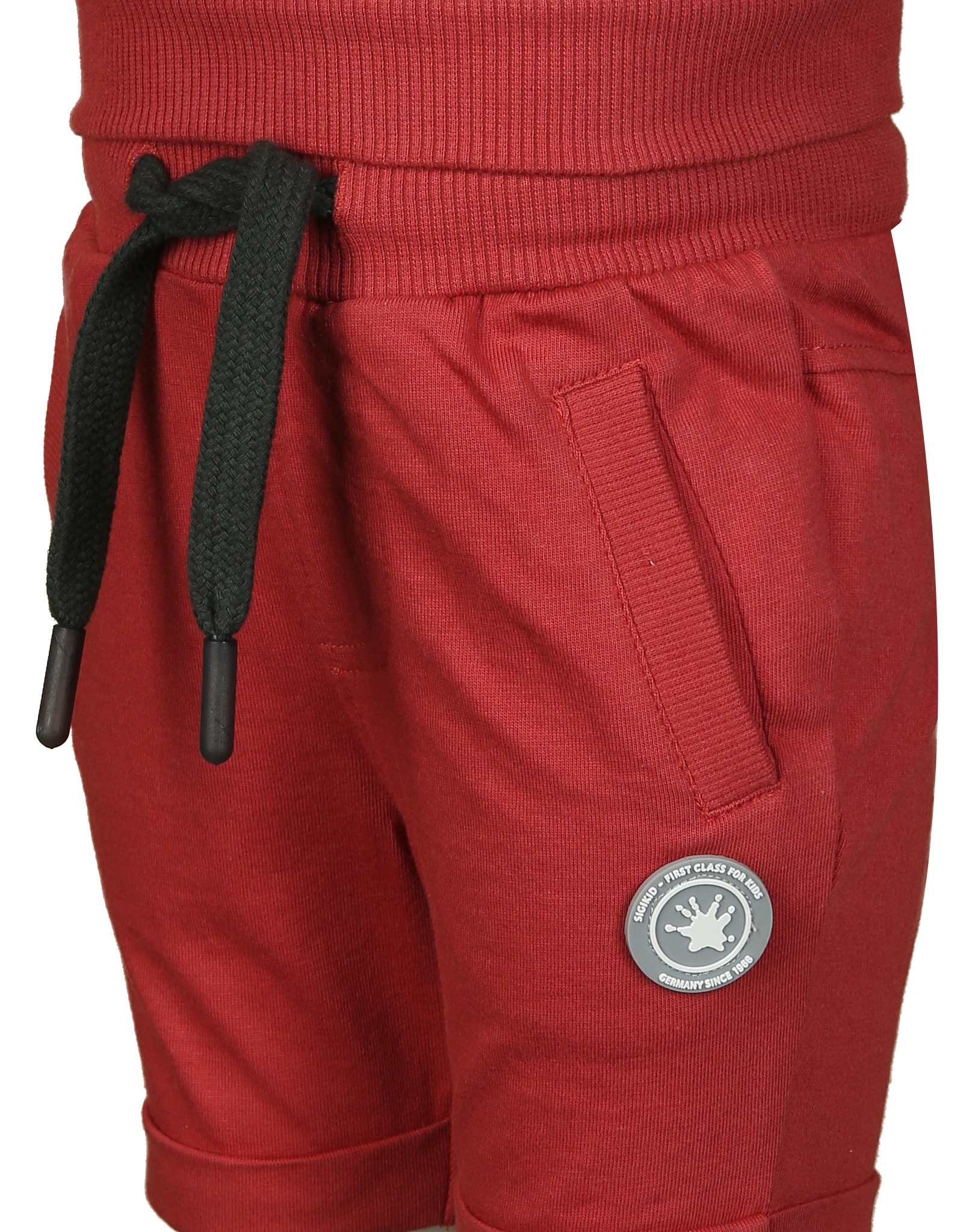 Bermuda-Shorts FIRST CLASS in rot
