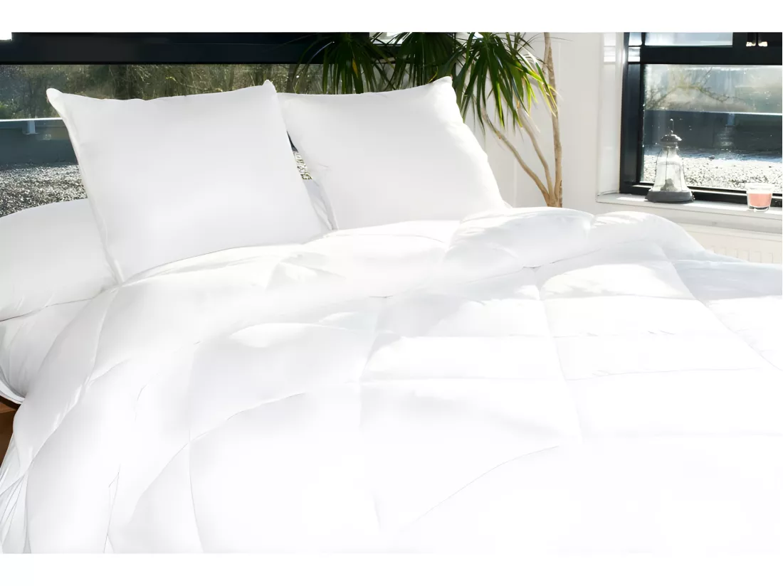 Couette Hotelière Hygiafill 140 X 200 Cm Pour Lit 1 Place 90 X 190 Cm