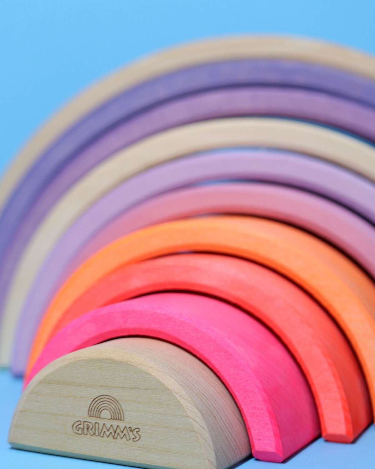 Regnbue Neon – Stableleke i Tre – 30x14cm | Montessori Leker