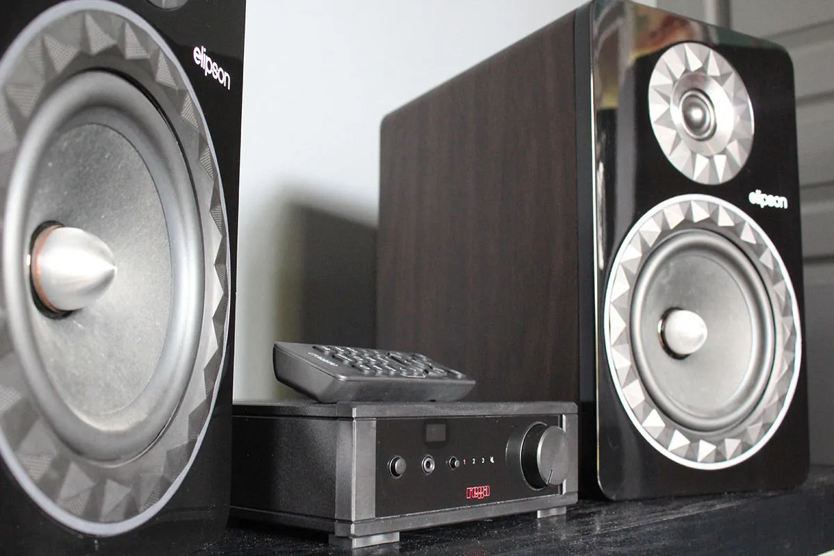 Rega IO Amplis hi-fi stéréo