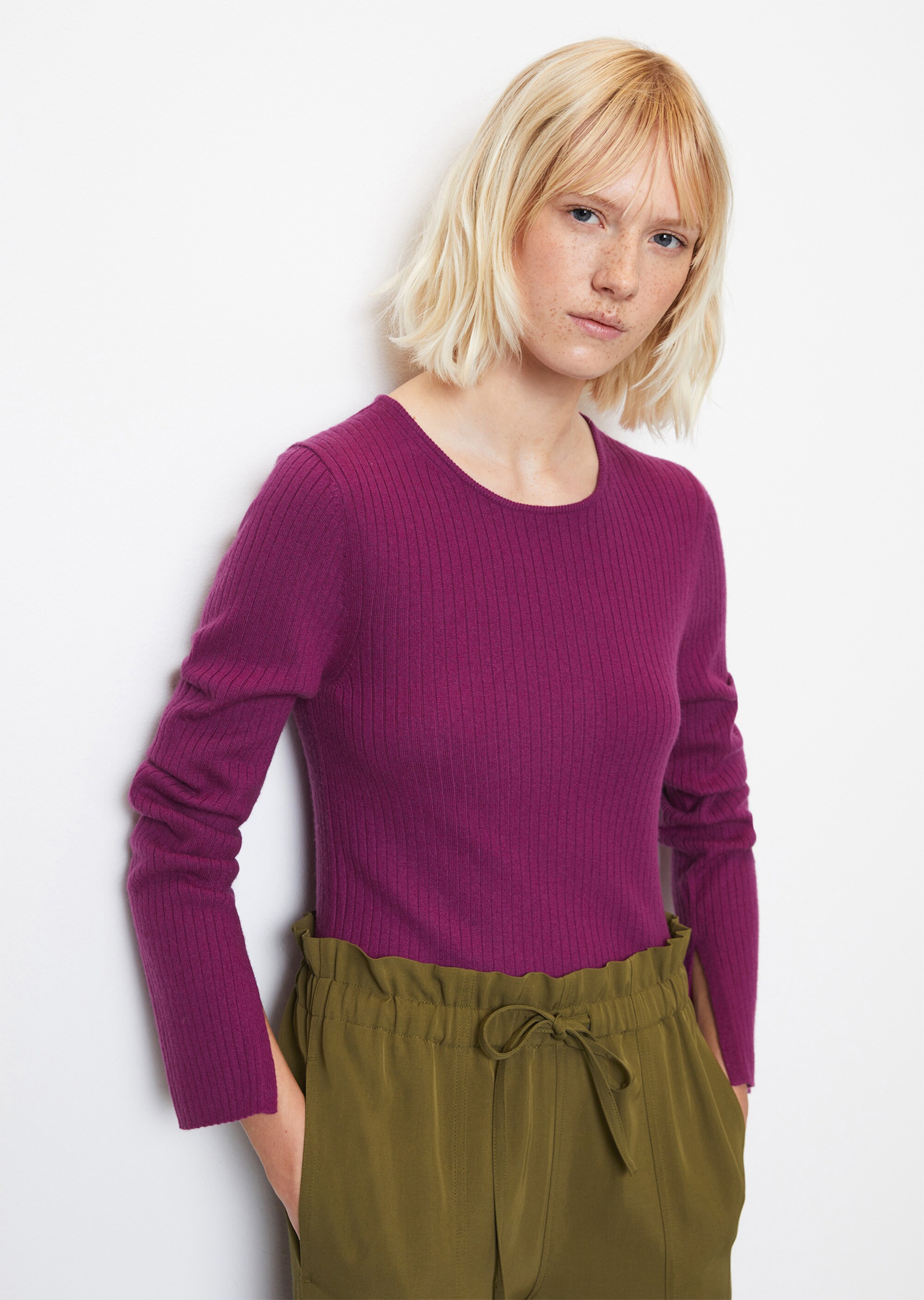 Feinstrickpullover slim aus softem Wolle-Viskose-Kaschmir-Mix