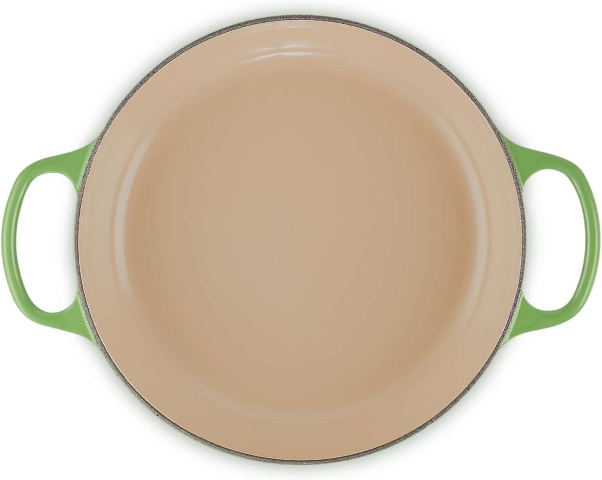 Le Creuset Signature Gusseisen Gourmet-Profitopf, Rund, Ø 26 cm, 2,2 l, Für alle Herdarten inkl. Induktion geeignet, 4,205 kg, Bamboo, 21180264082430