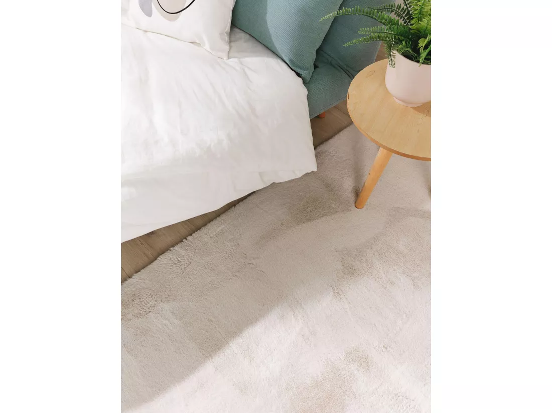 Tapis en fausse fourrure Furry Beige 80x300 cm